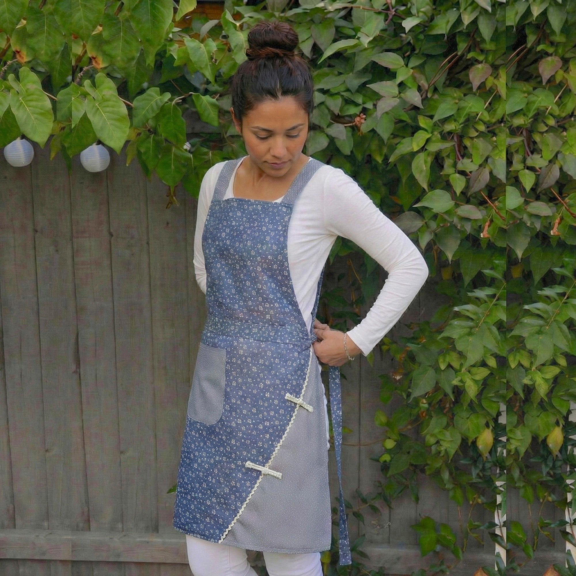 Anna-Kaci Floral Pattern Kitchen Apron with Adjustable Shoulder Straps Front Pocket and Decorative Trim Detail