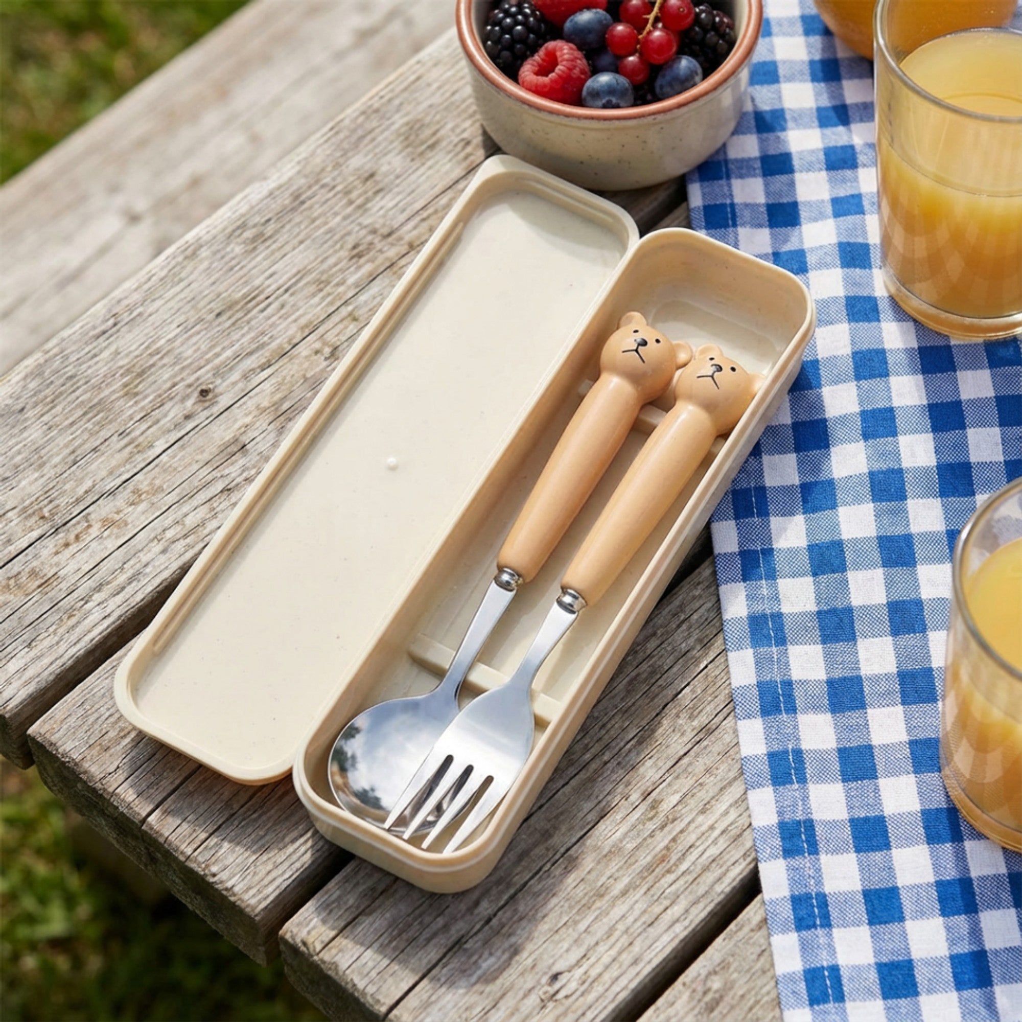 Anna-Kaci Portable Spoon and Fork Set with Storage Case Cute Character Handle Reusable Tableware
