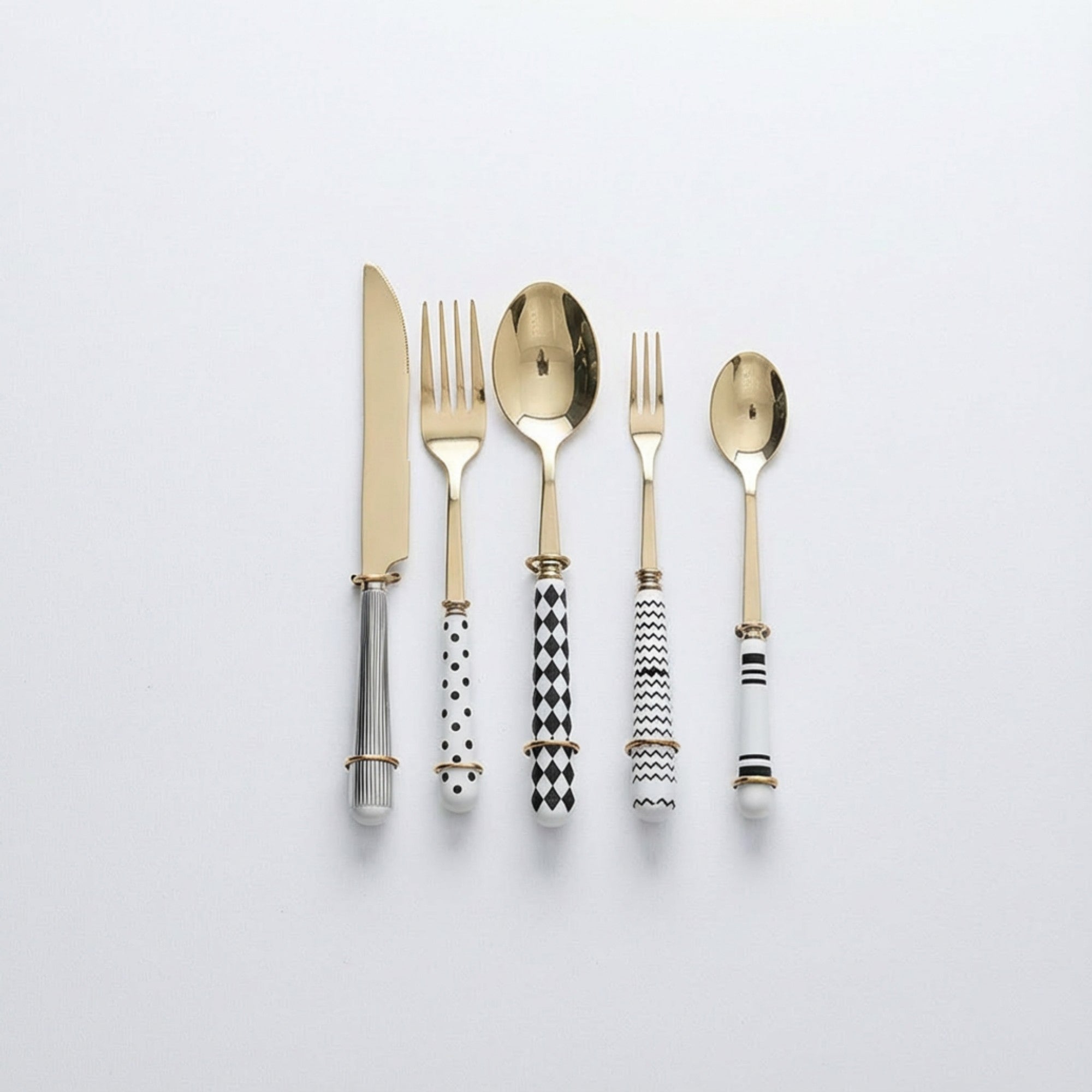 Anna-Kaci Mixed Handle Stainless Steel Flatware Set with Patterned Grip Design 5 Piece Set