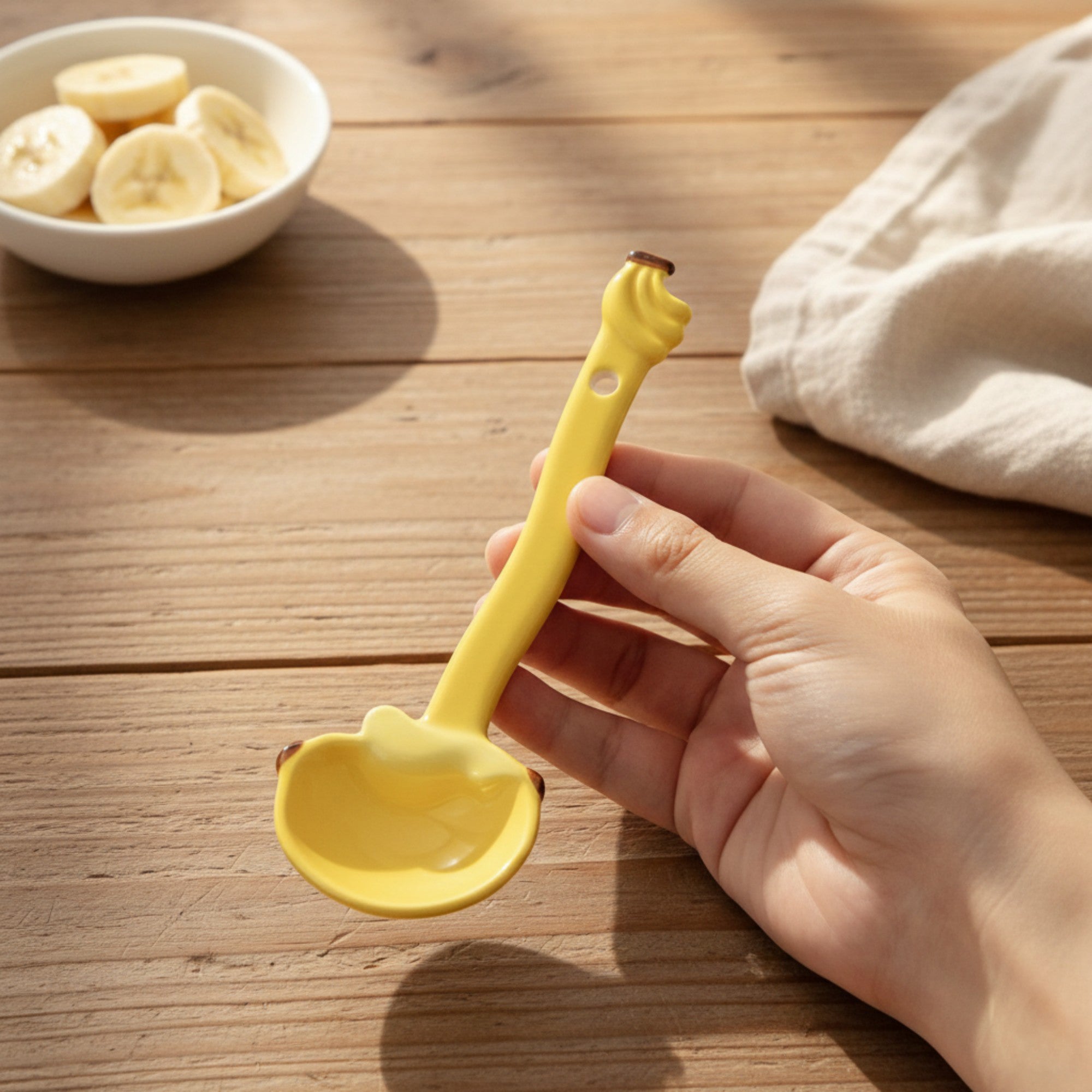 Anna-Kaci Apple Shaped Ceramic Reusable Spoon Set with Hanging Handle Design 3 Piece Set