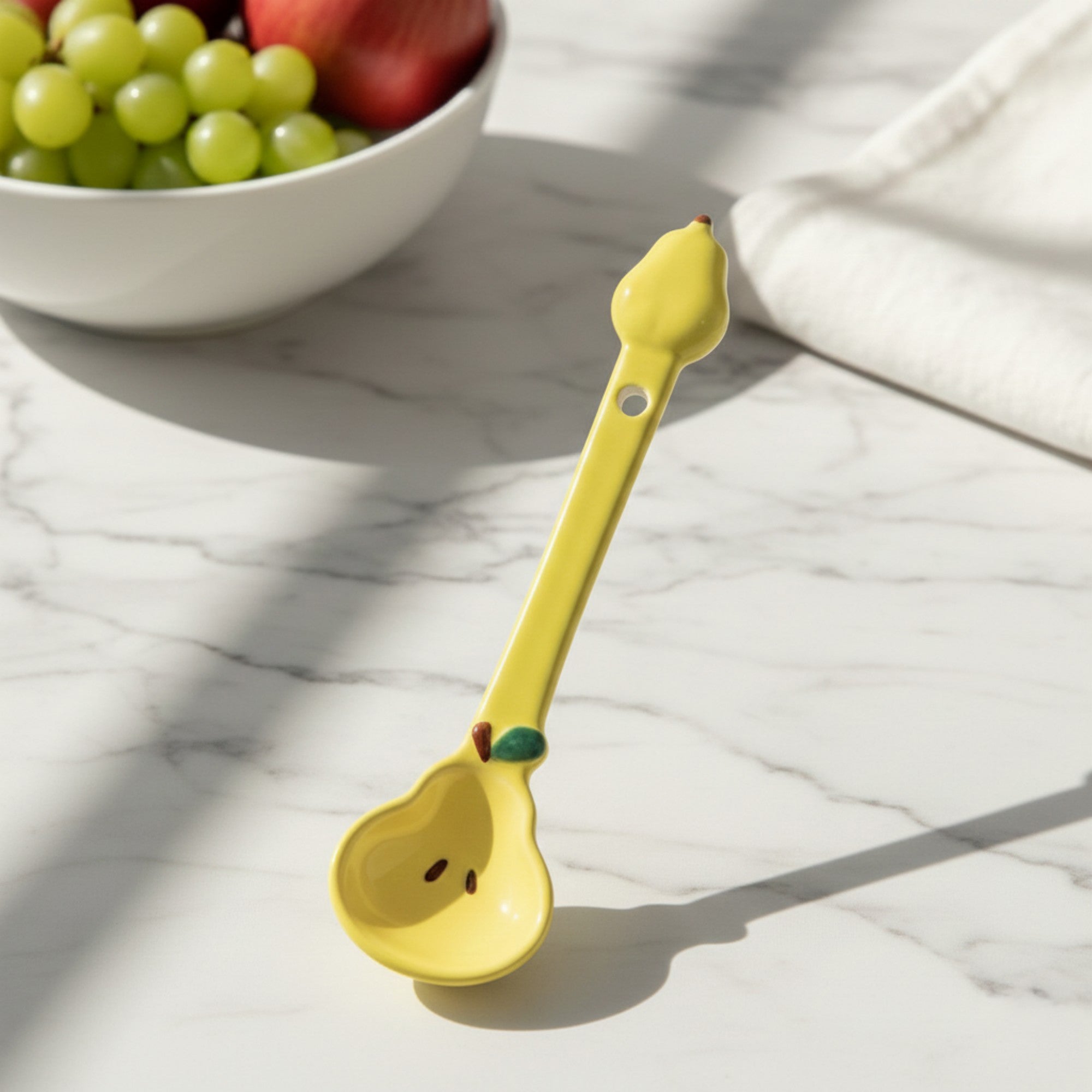 Anna-Kaci Apple Shaped Ceramic Reusable Spoon Set with Hanging Handle Design 3 Piece Set