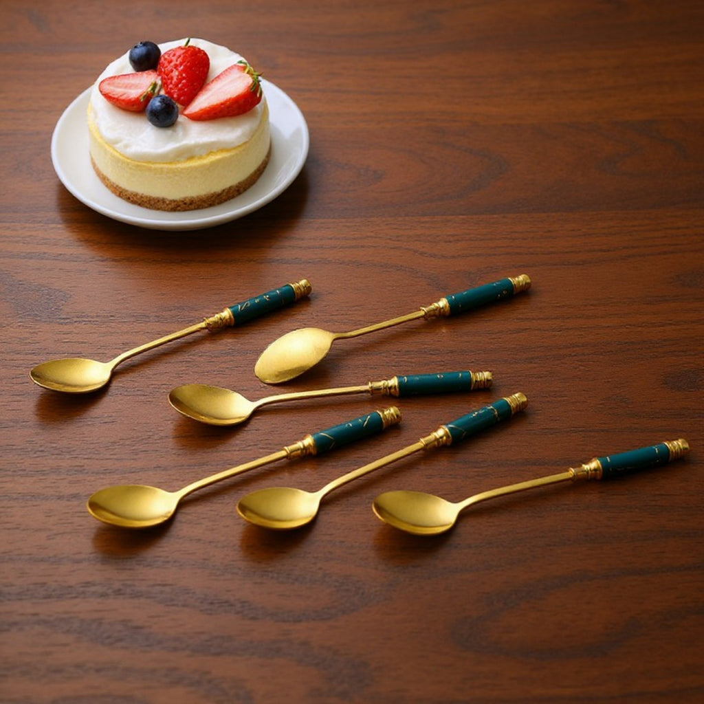 Anna-Kaci Decorative Teaspoon Set with Gold Tone Finish and Patterned Handle Design