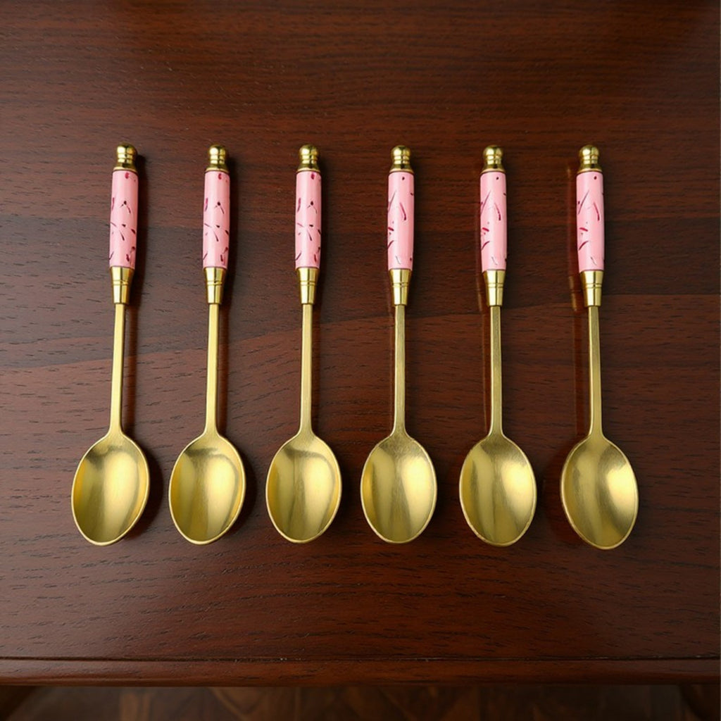 Anna-Kaci Decorative Teaspoon Set with Gold Tone Finish and Patterned Handle Design
