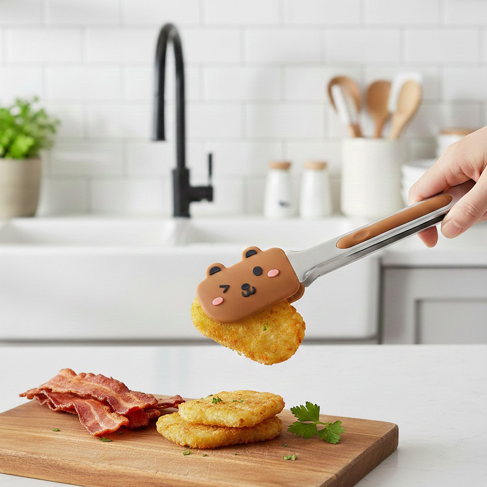Anna-Kaci Bear Shaped Kitchen Tongs with Non-Slip Grip and Locking Ring