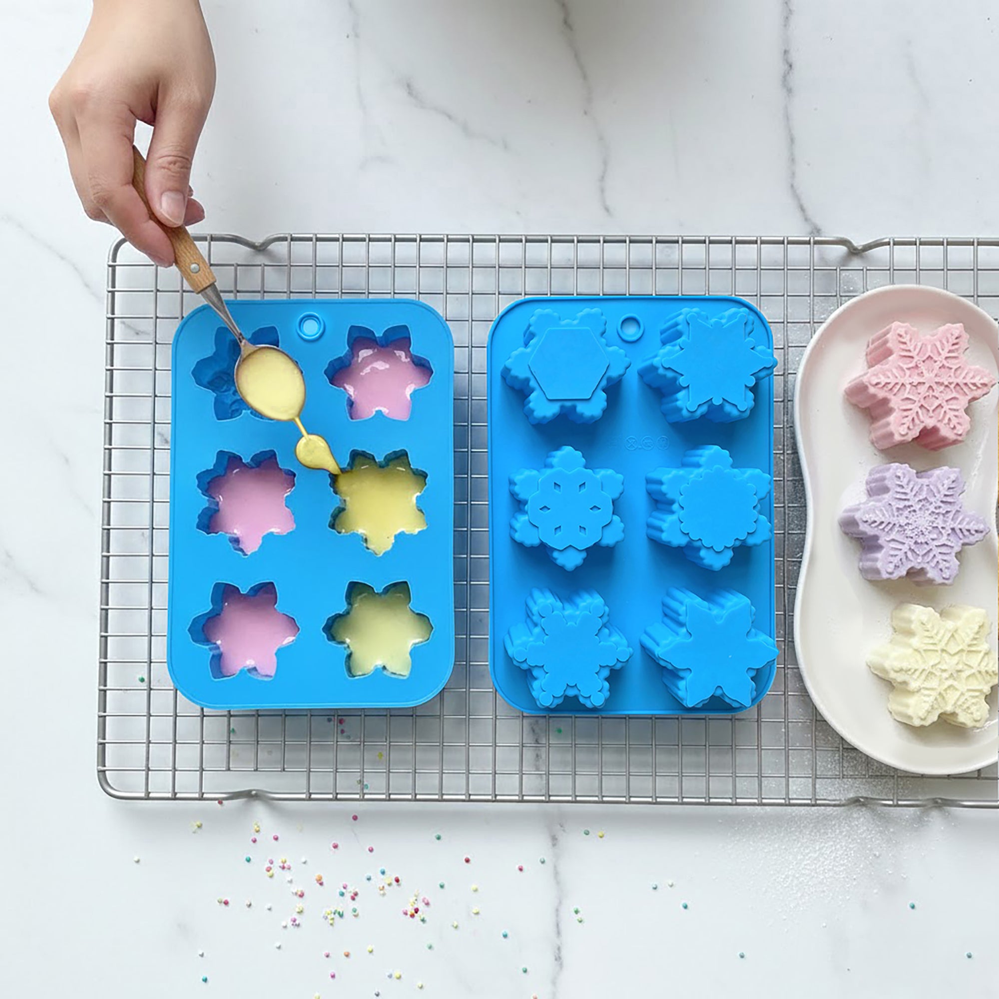 Anna-Kaci 3-Piece Snowflake Silicone Baking Mold Set Winter Shape Cake Chocolate Candy Soap Mold