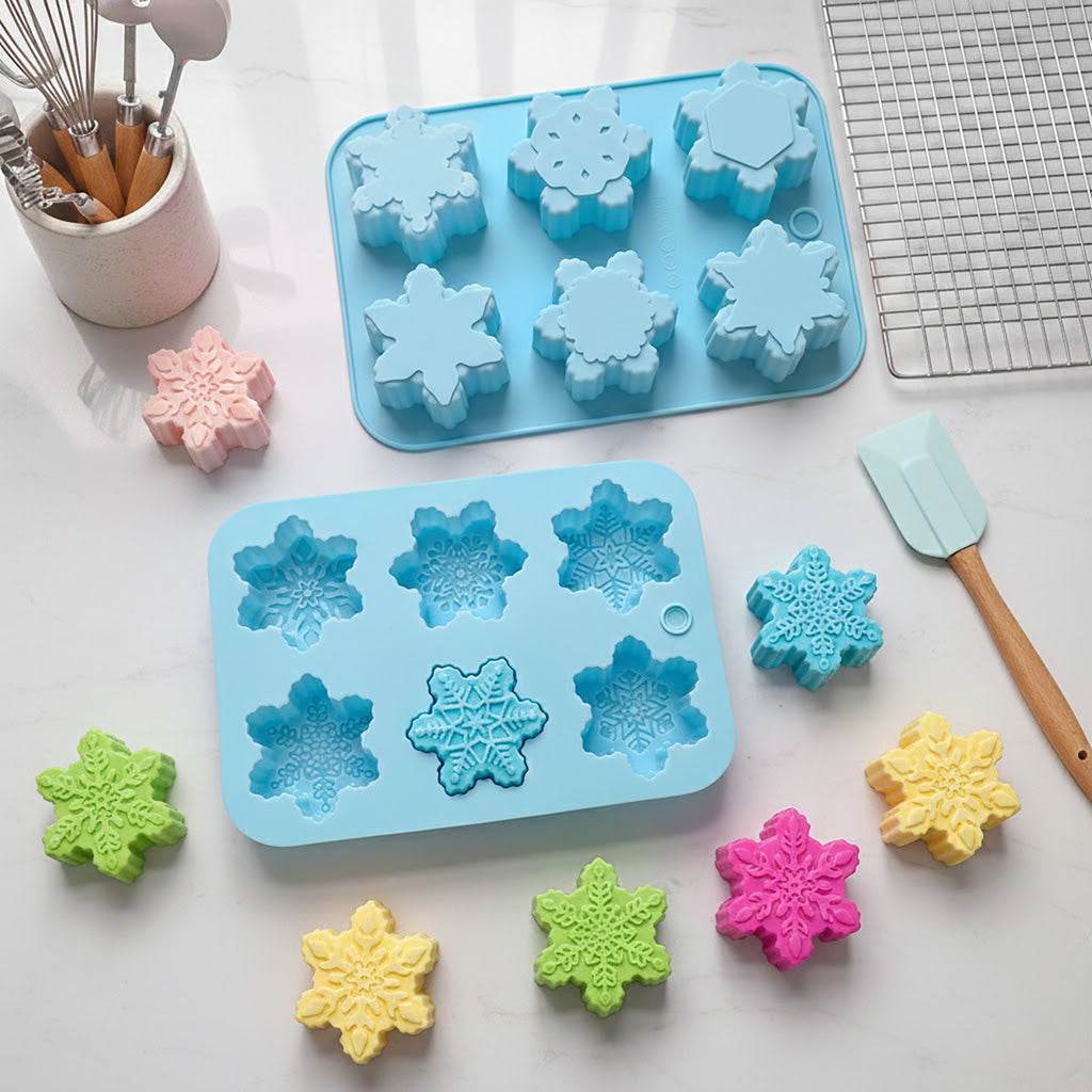 Anna-Kaci 3-Piece Snowflake Silicone Baking Mold Set Winter Shape Cake Chocolate Candy Soap Mold