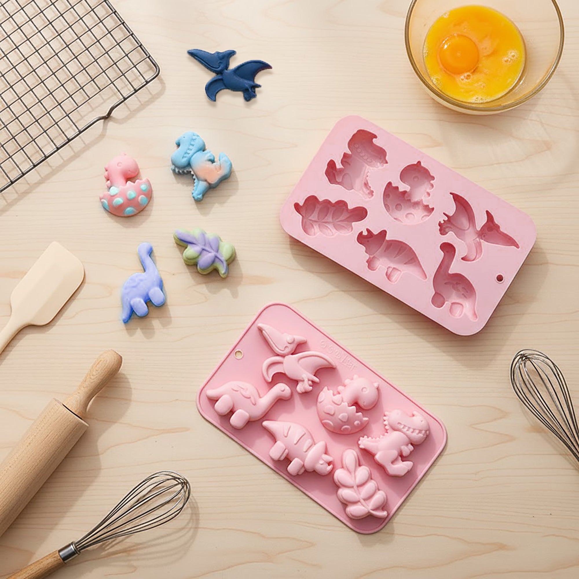 Anna-Kaci 2-Piece Dinosaur Silicone Baking Mold Set Nonstick Flexible Chocolate Candy Dessert Mold