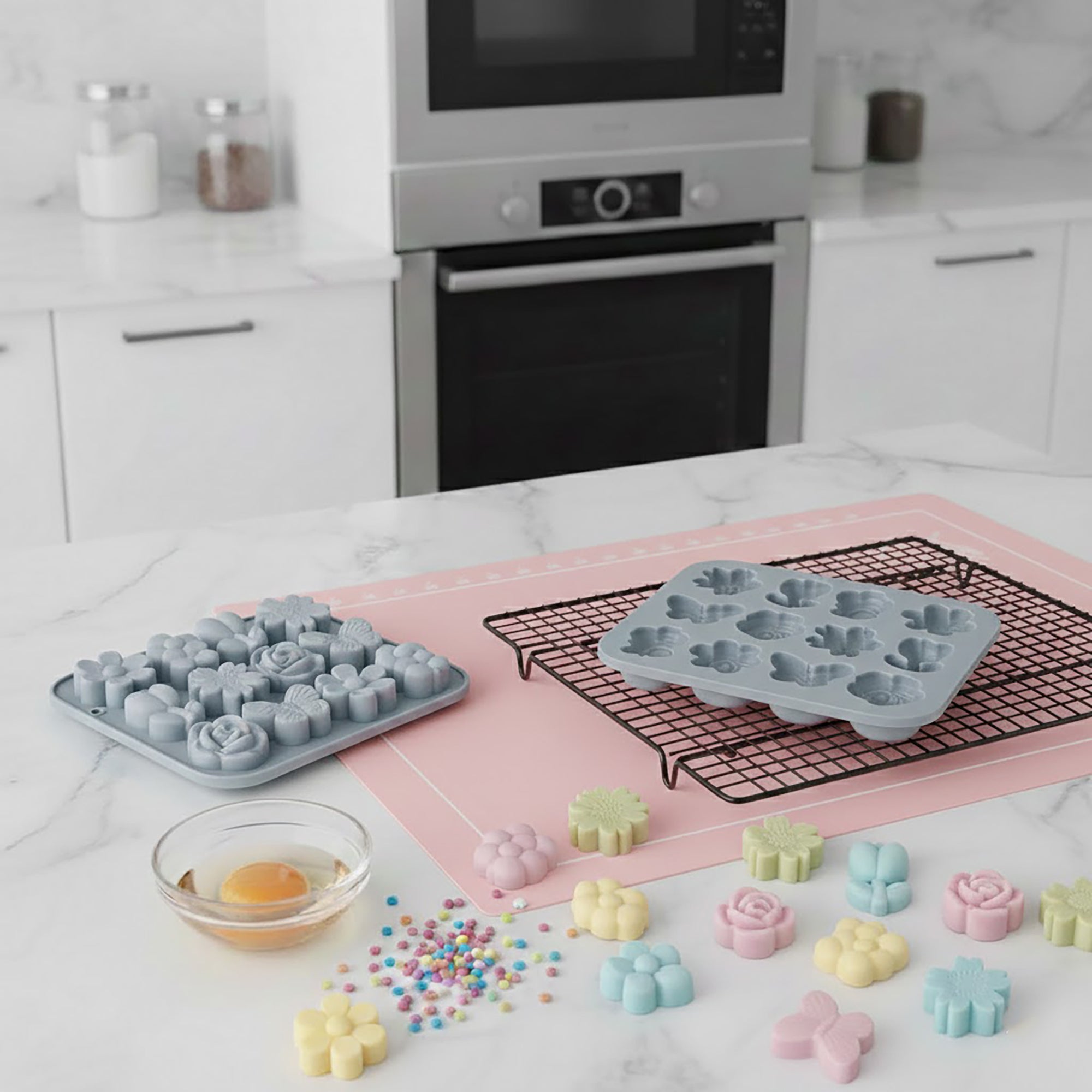 Anna-Kaci 2-Piece Silicone Flower and Butterfly Baking Mold Set Nonstick Flexible Candy Chocolate Mold