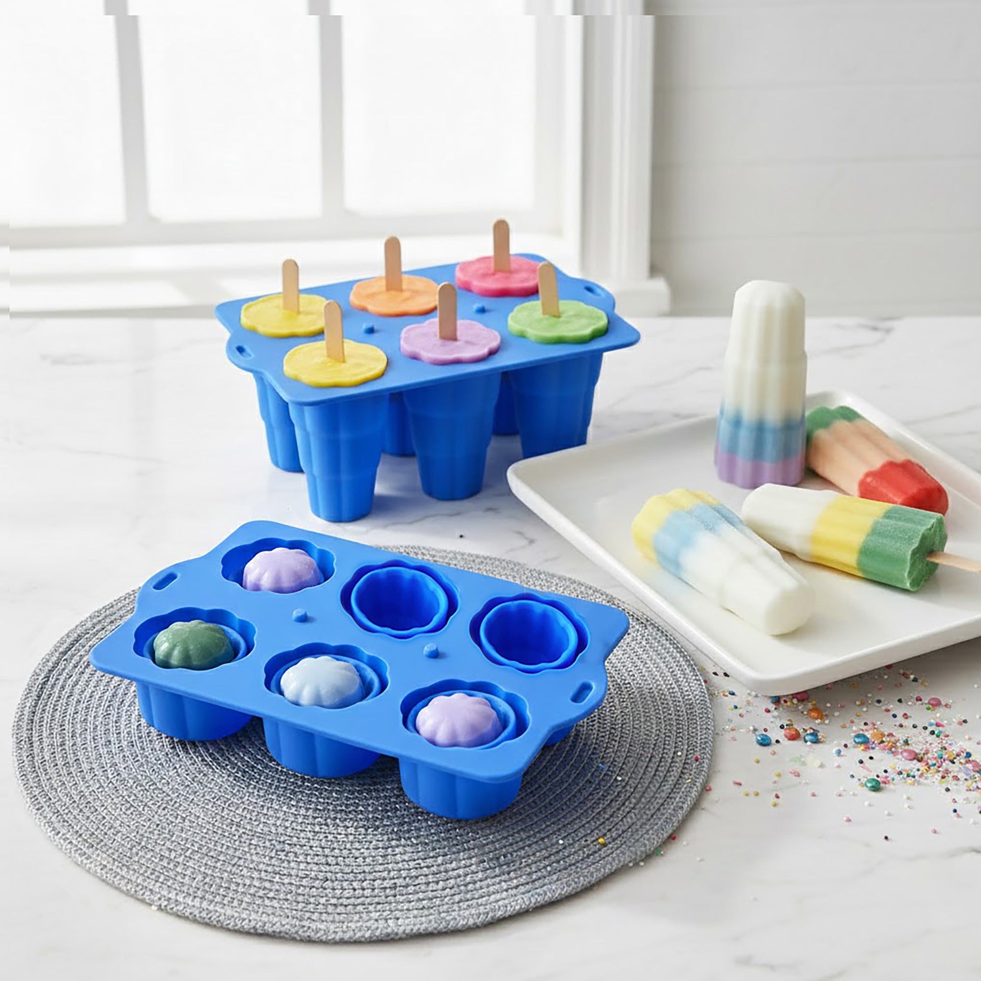 Anna-Kaci 6-Cavity Silicone Popsicle Mold with Reusable Lid Flexible Nonstick Frozen Treat Tray