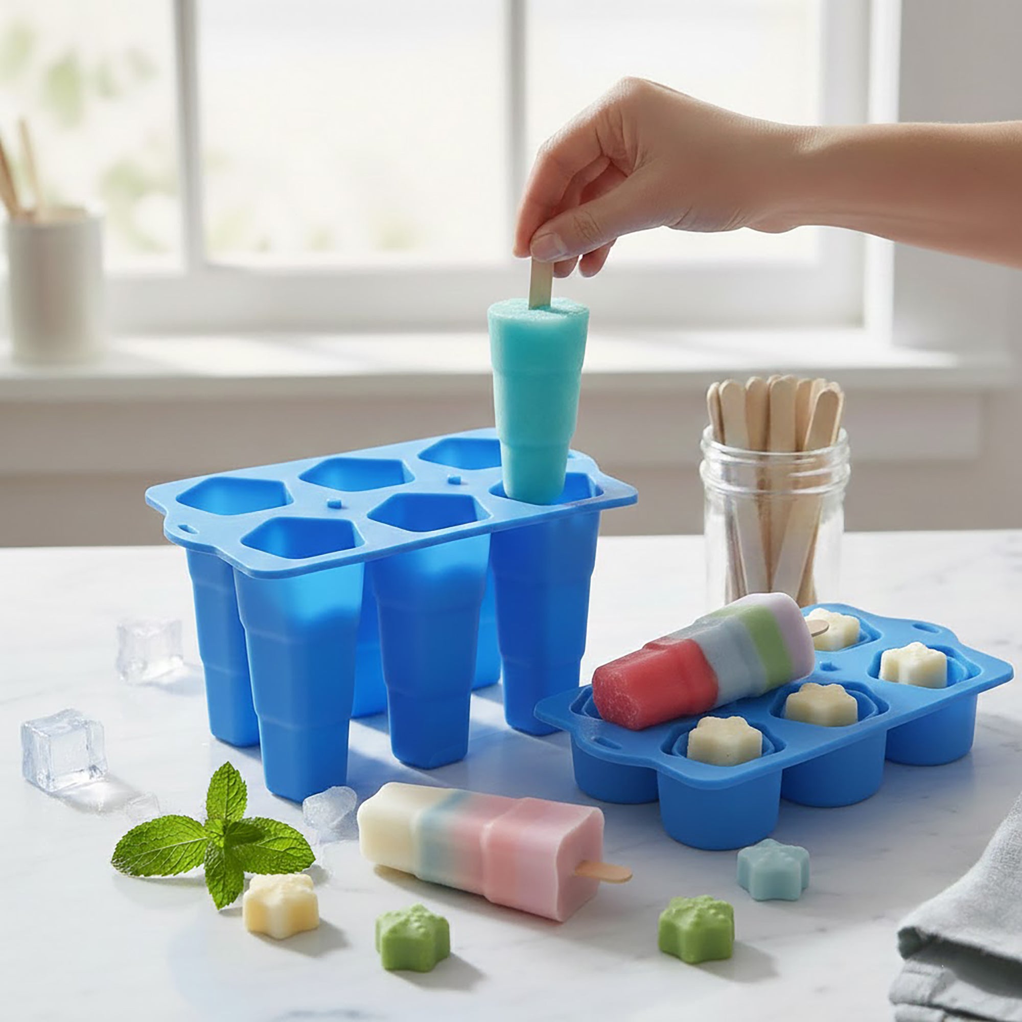 Anna-Kaci Silicone Popsicle Mold with Lid Reusable Ice Pop Maker Tray with 6 Cavities