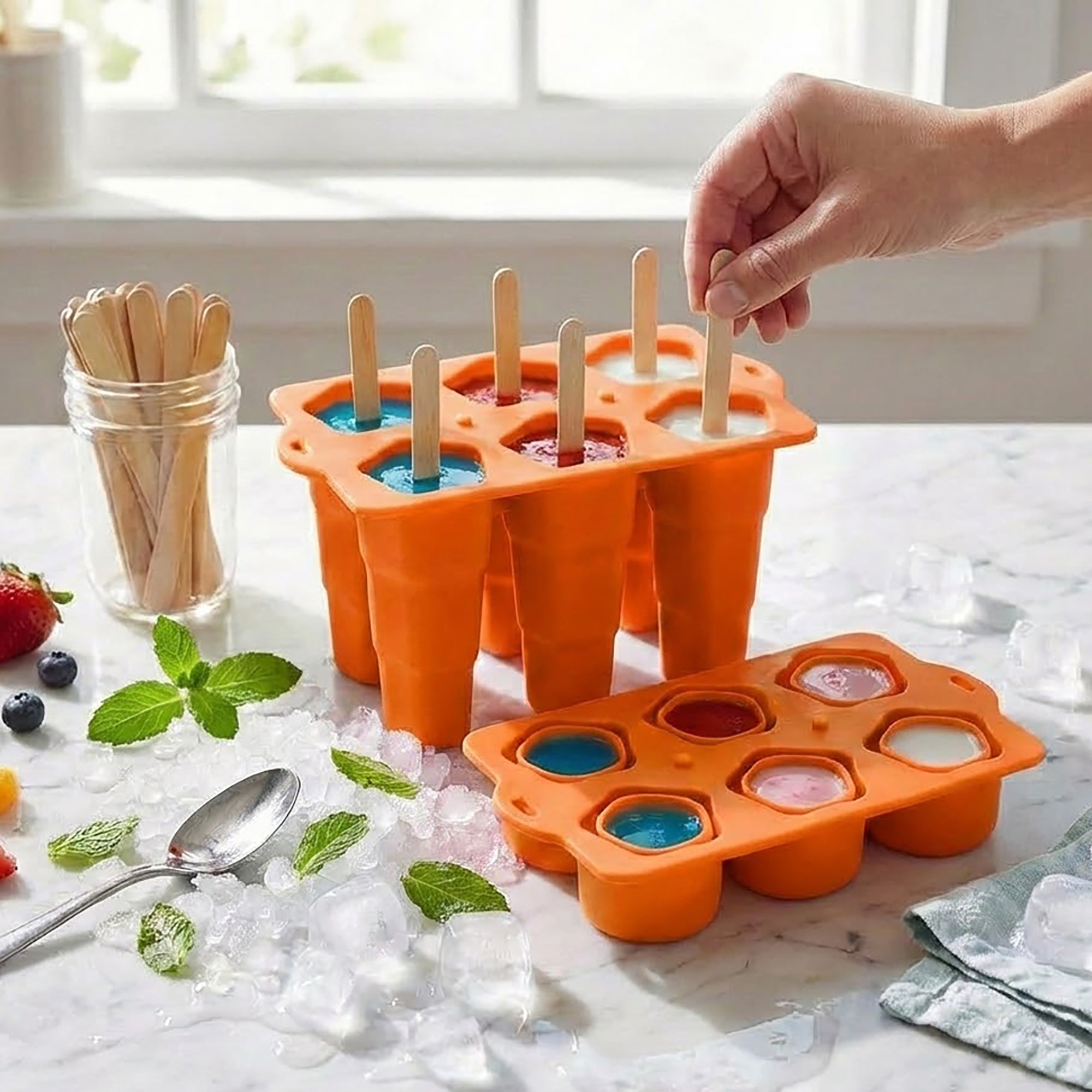 Anna-Kaci Silicone Popsicle Mold with Lid Reusable Ice Pop Maker Tray with 6 Cavities