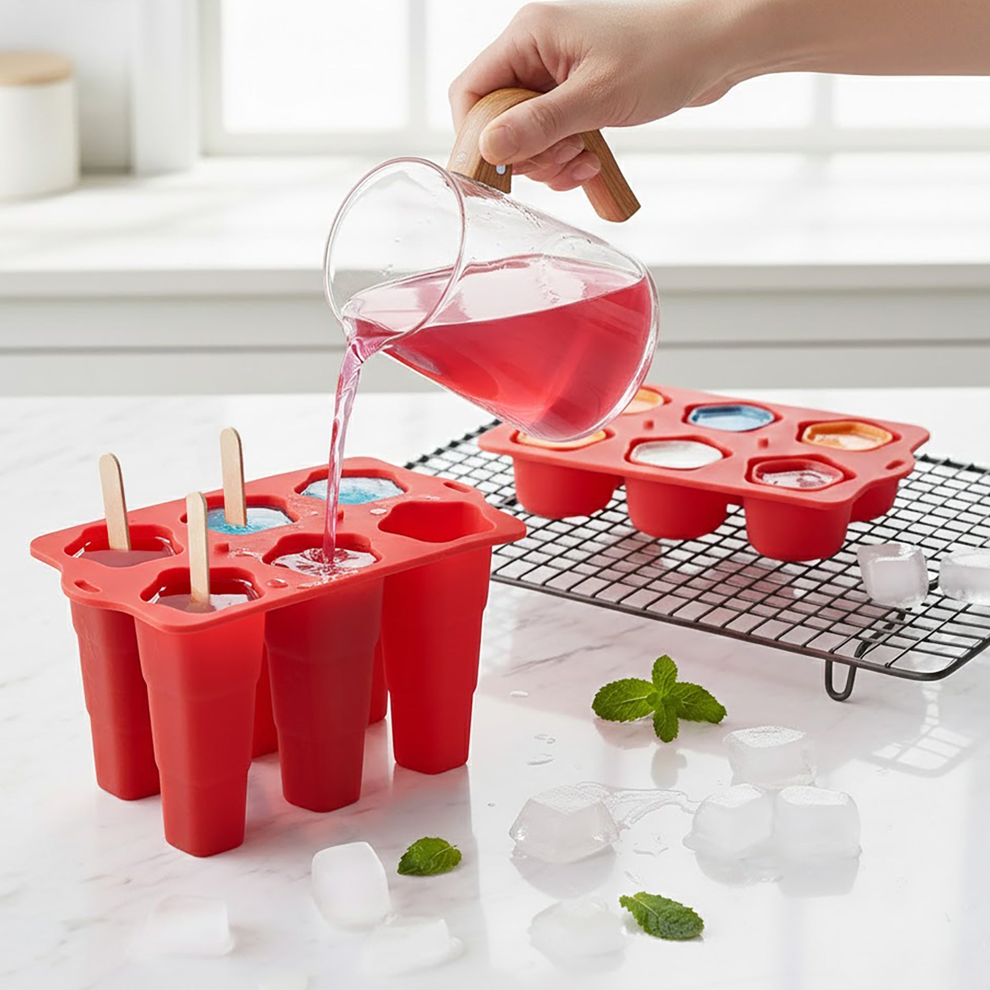 Anna-Kaci Silicone Popsicle Mold with Lid Reusable Ice Pop Maker Tray with 6 Cavities