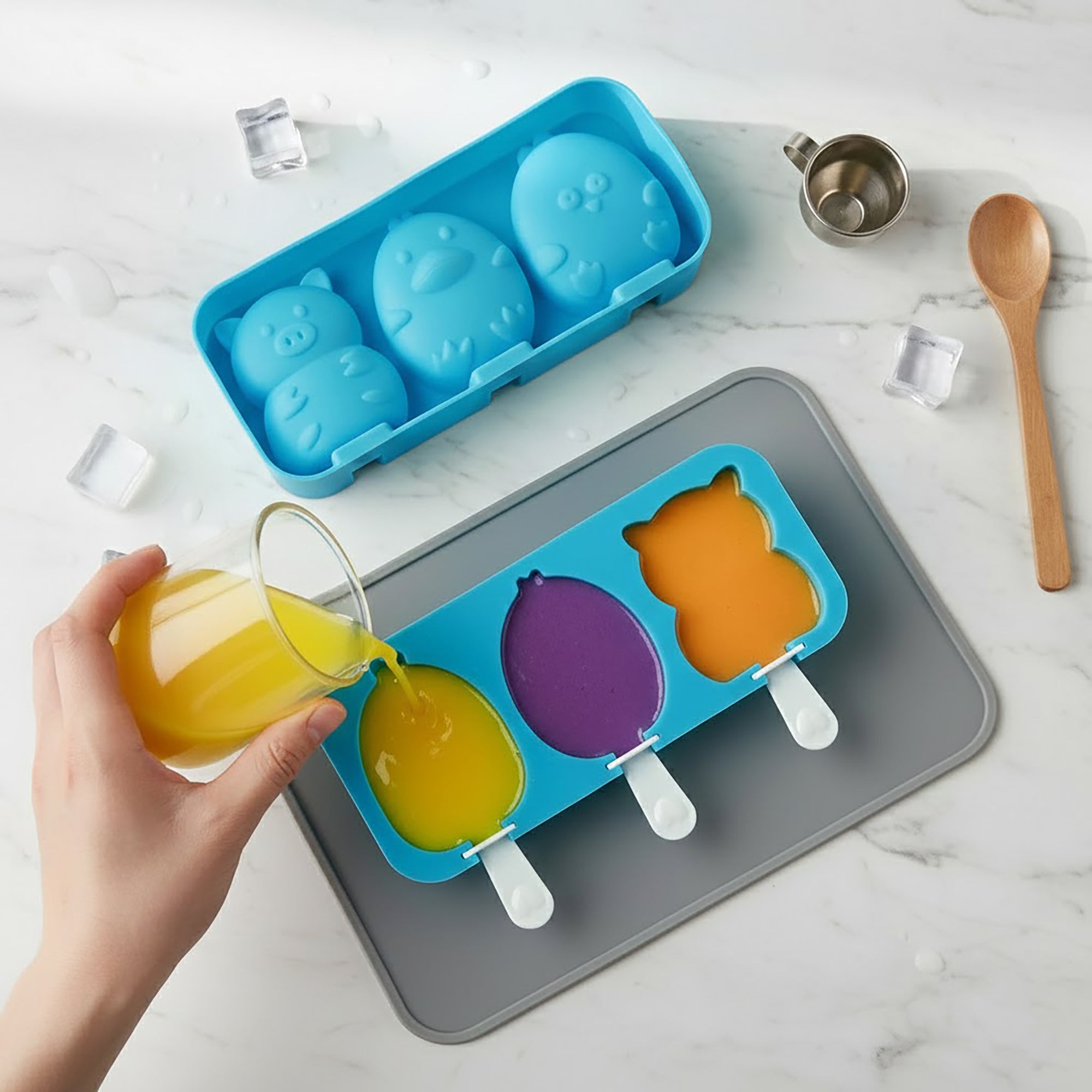 Anna-Kaci Silicone Animal Ice Mold Tray Cute Pig Duck Chick Shape Reusable Freezer Mold Set 2 Piece