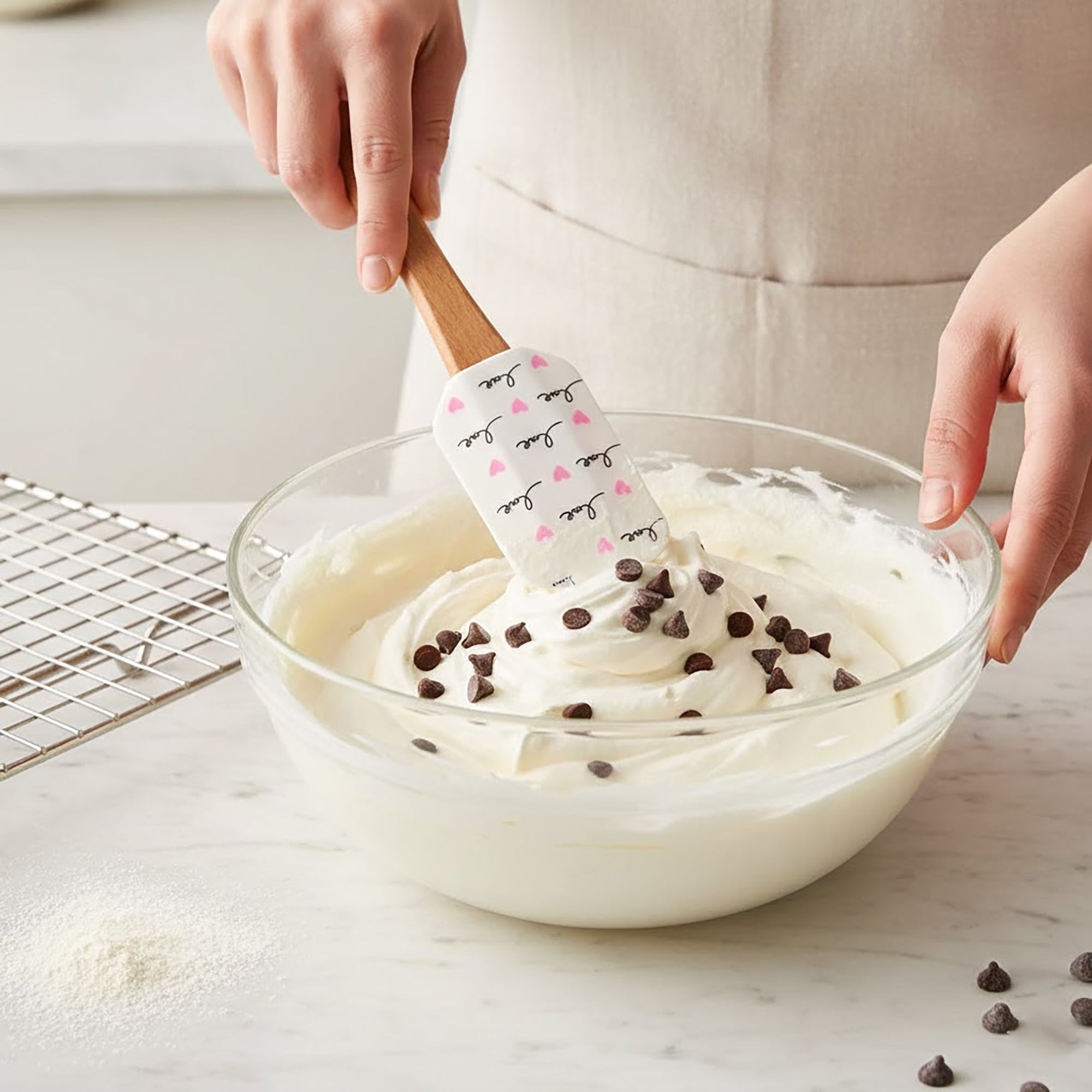 Anna-Kaci Silicone Spatula Set XO Heart Print Wooden Handle Heat Resistant Baking Mixing Kitchen Tools 3 Piece