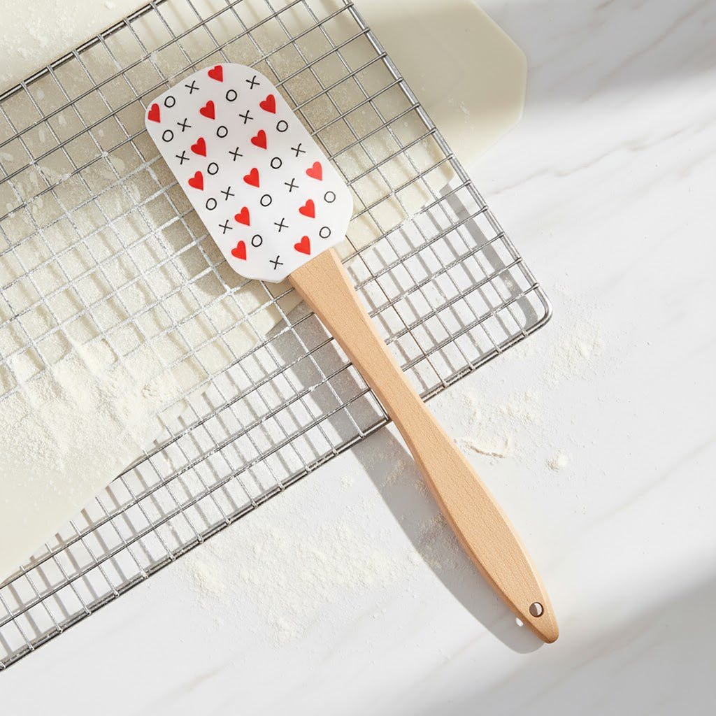 Anna-Kaci Silicone Spatula Set XO Heart Print Wooden Handle Heat Resistant Baking Mixing Kitchen Tools 3 Piece