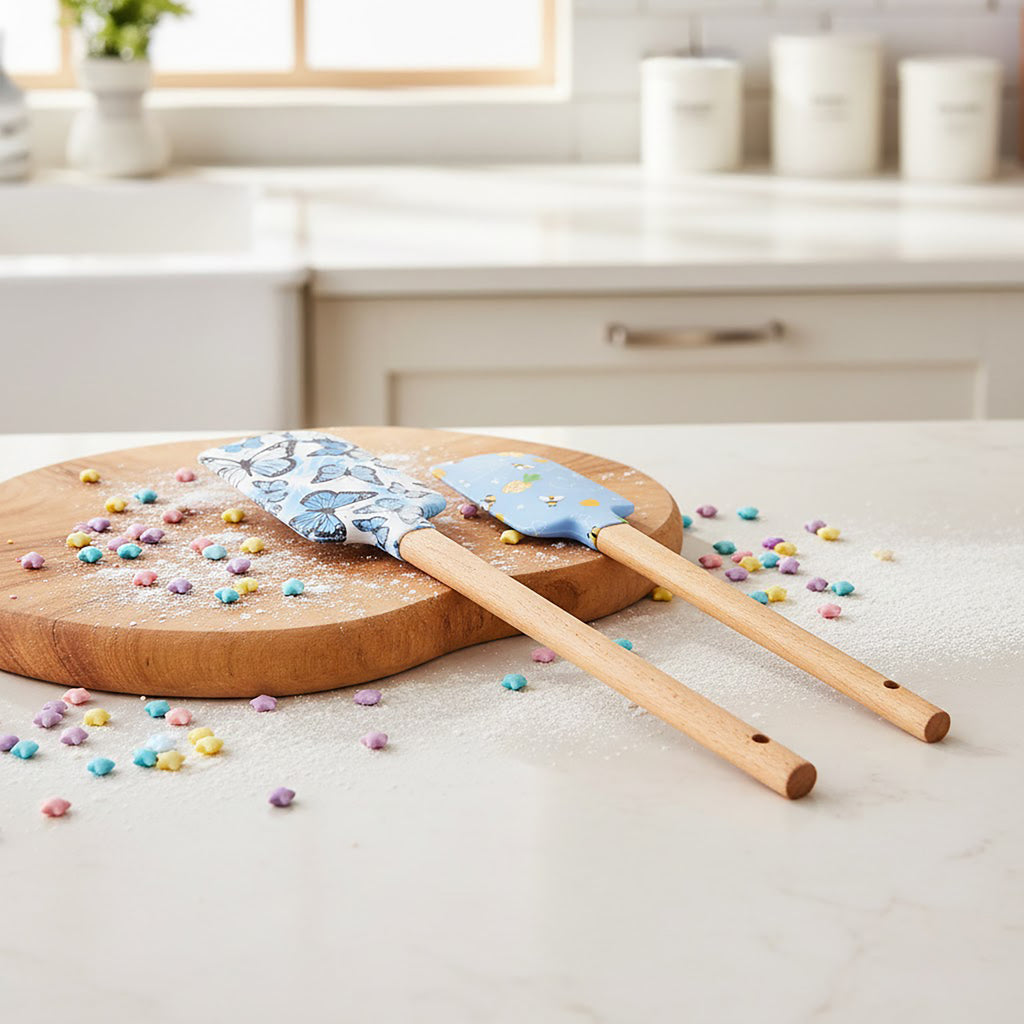 Anna-Kaci Silicone Spatula Set with Wooden Handles Bee Print Heat Resistant Kitchen Baking Tools 2 Piece