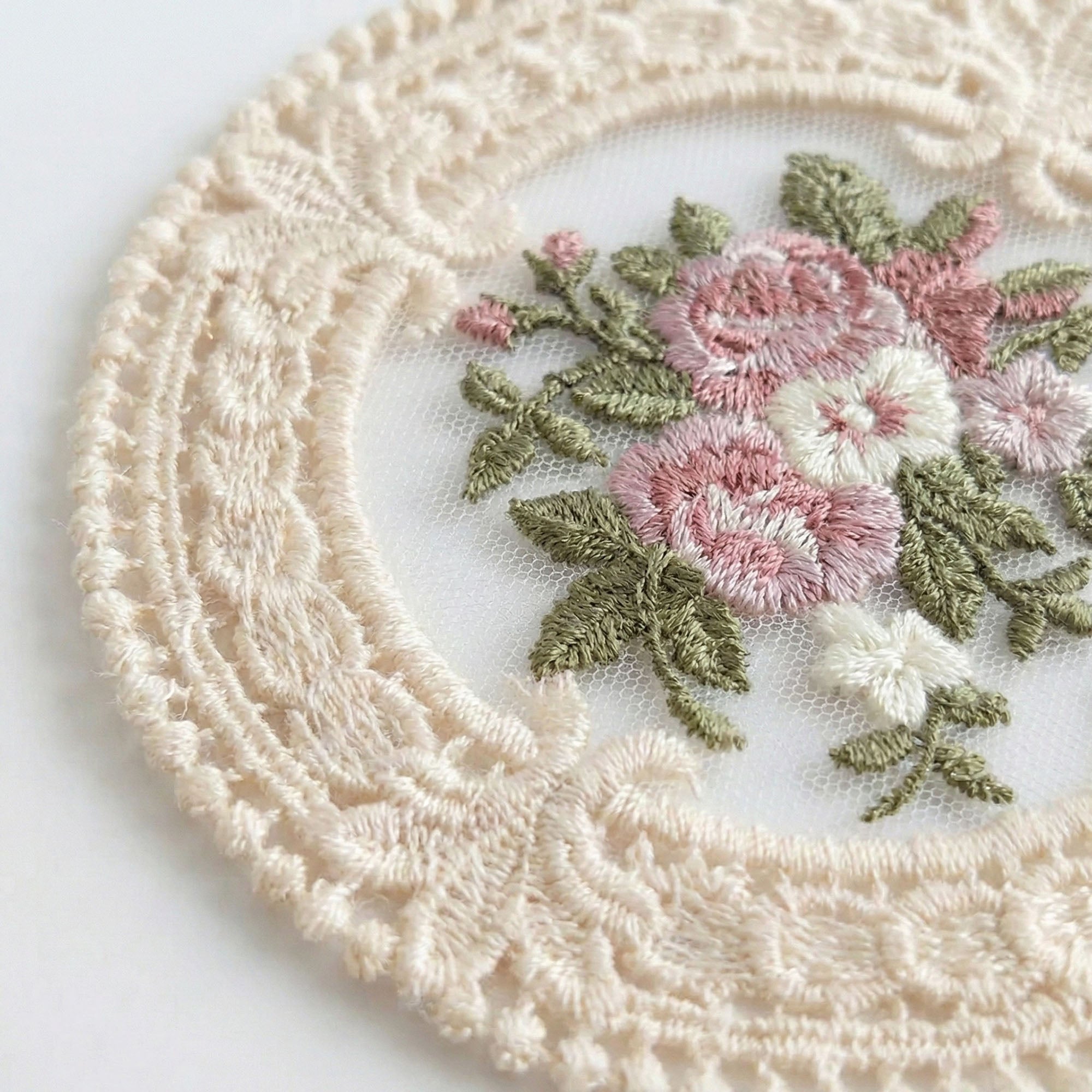 Anna-Kaci 4-PC Round Lace Embroidered Coaster Floral Decorative Table Protector