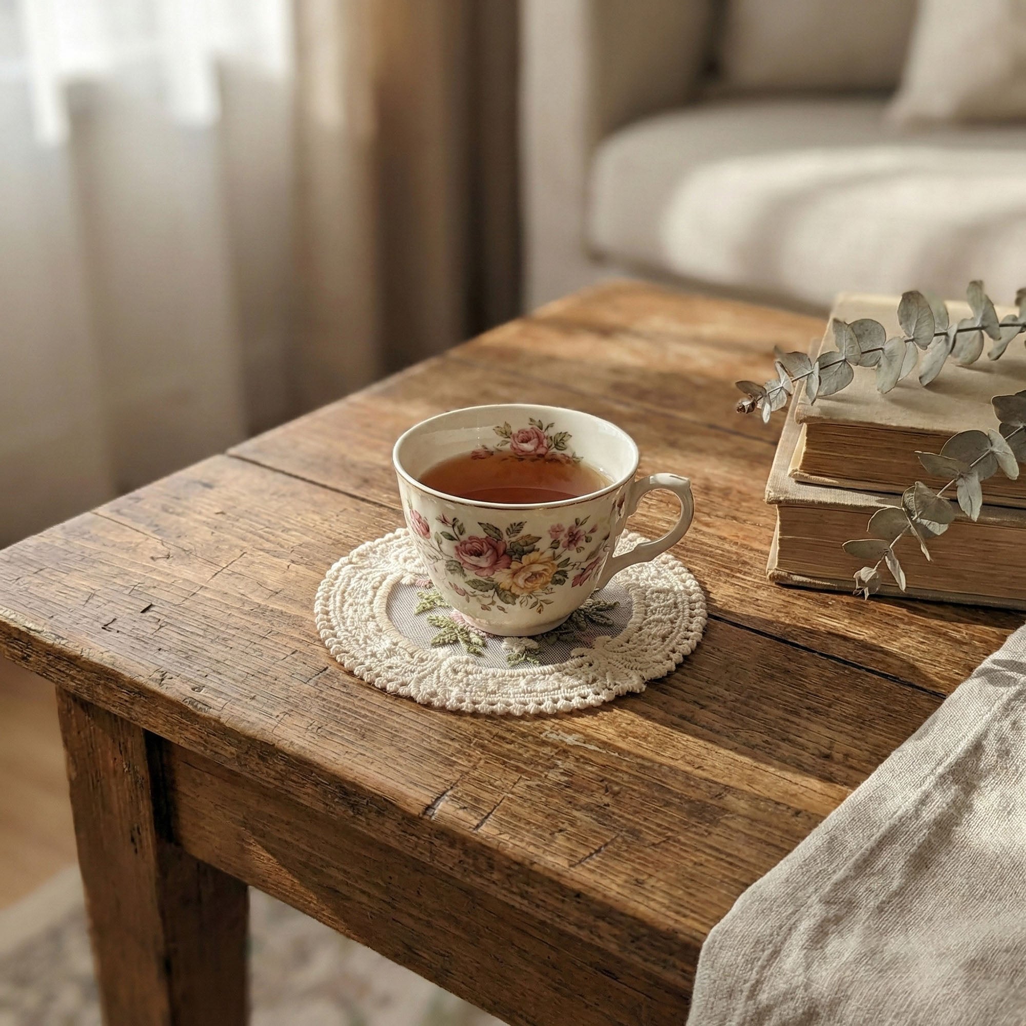 Anna-Kaci 4-PC Round Lace Embroidered Coaster Floral Decorative Table Protector