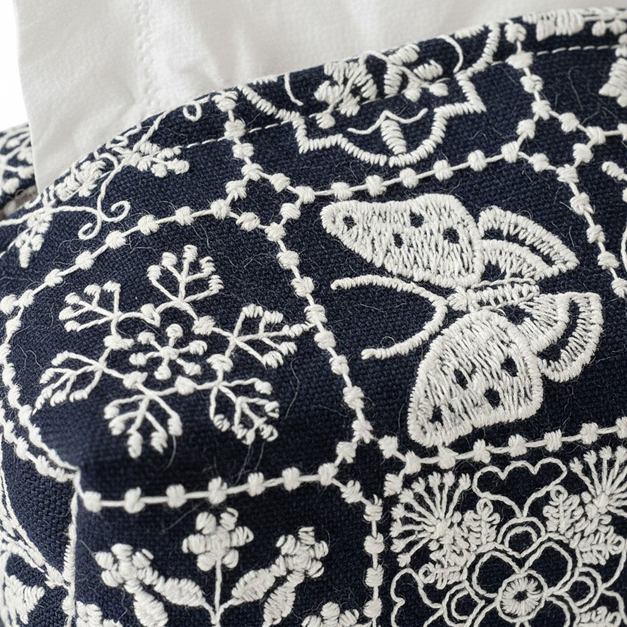 Anna-Kaci Embroidered Fabric Tissue Holder with Patchwork Pattern Design