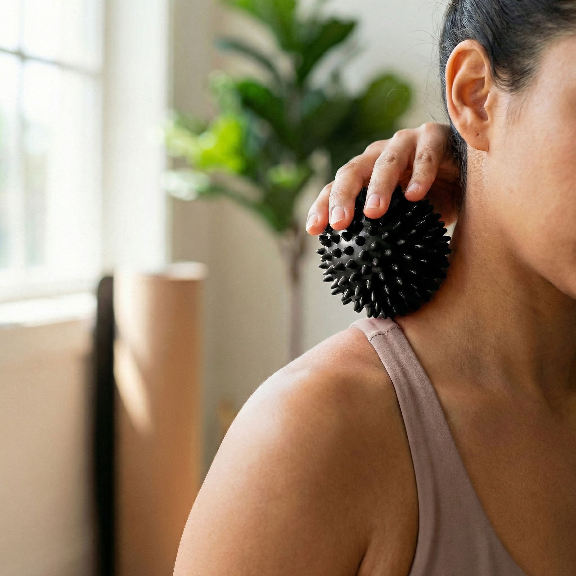 Anna-Kaci 4-PC Spiky Massage Ball for Muscle Relief and Trigger Point Therapy