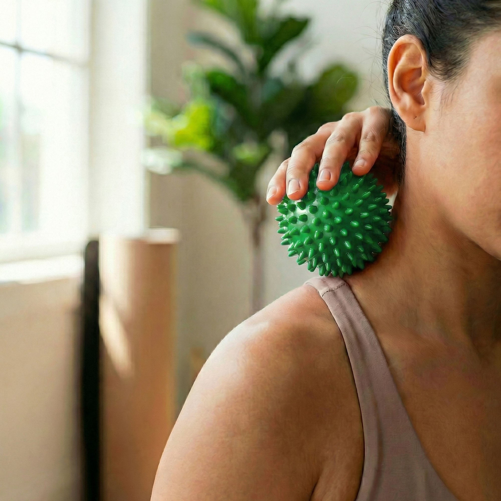 Anna-Kaci 4-PC Spiky Massage Ball for Muscle Relief and Trigger Point Therapy