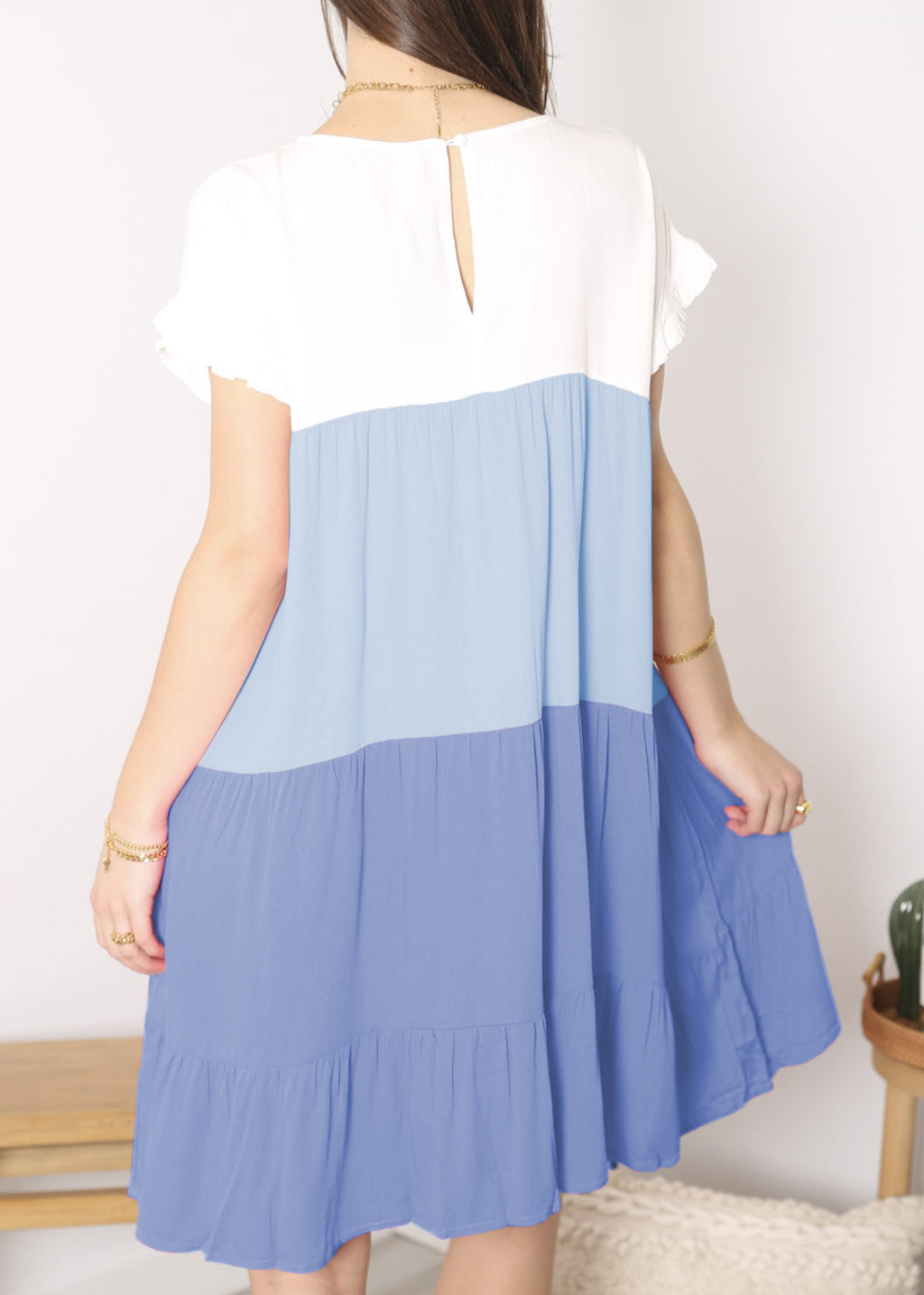 Vestido de colores con volantes