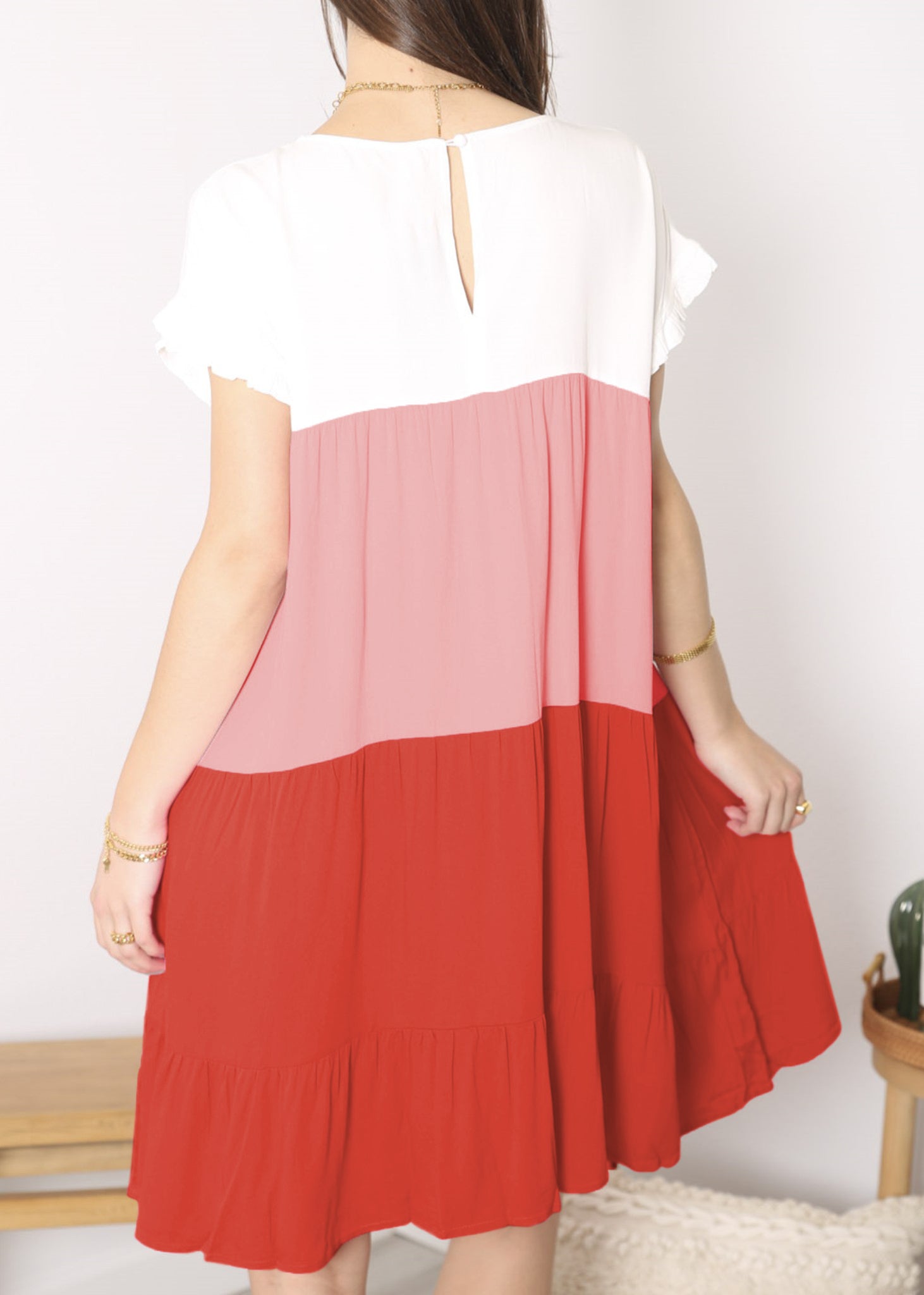 Vestido de colores con volantes