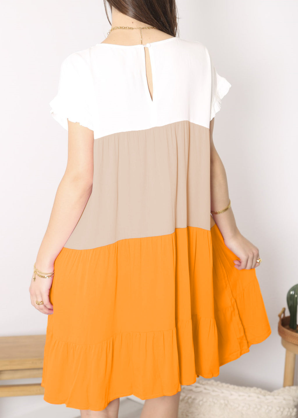 Vestido de colores con volantes