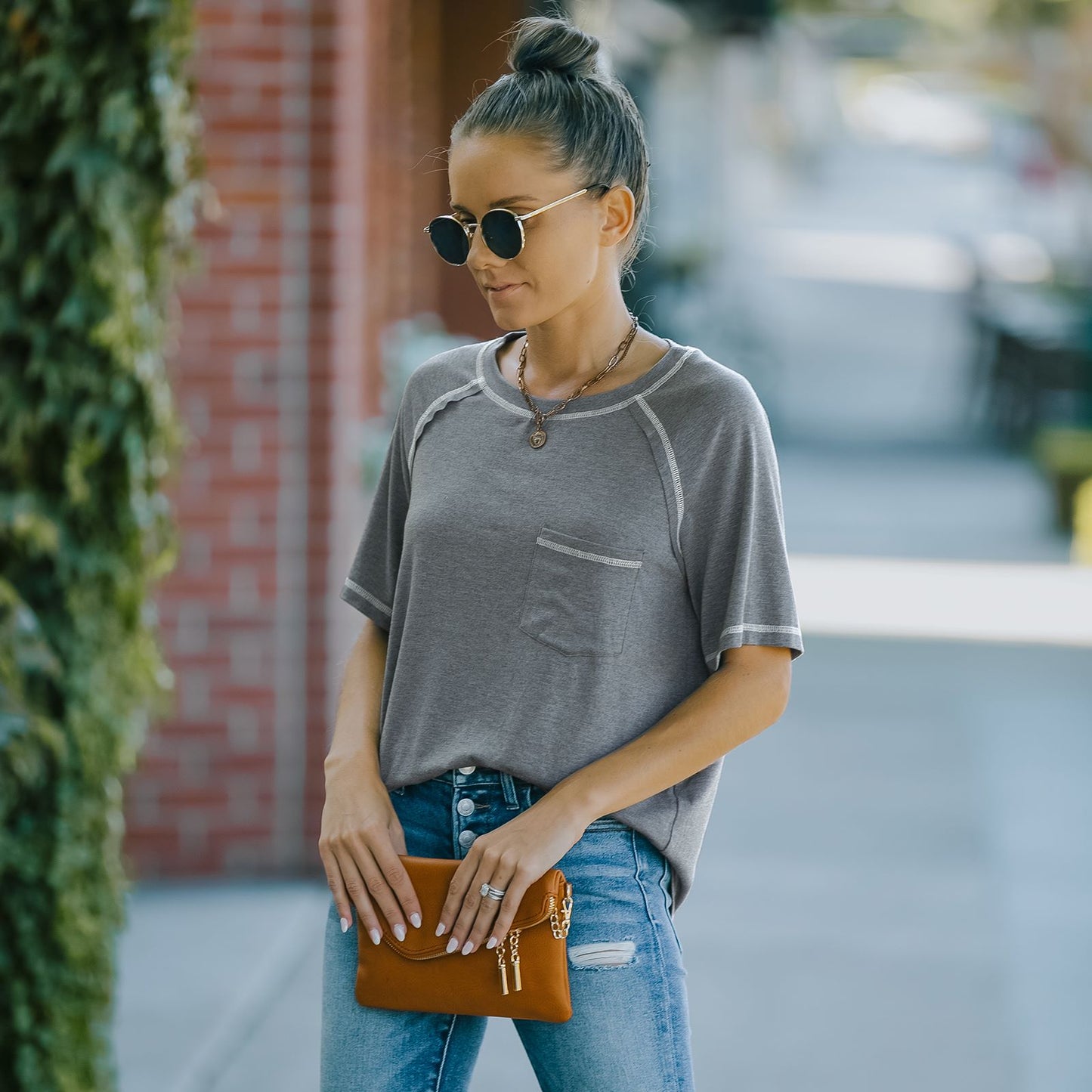 Summer Basic Round Neck Short Sleeve Chest Pocket T-shirt