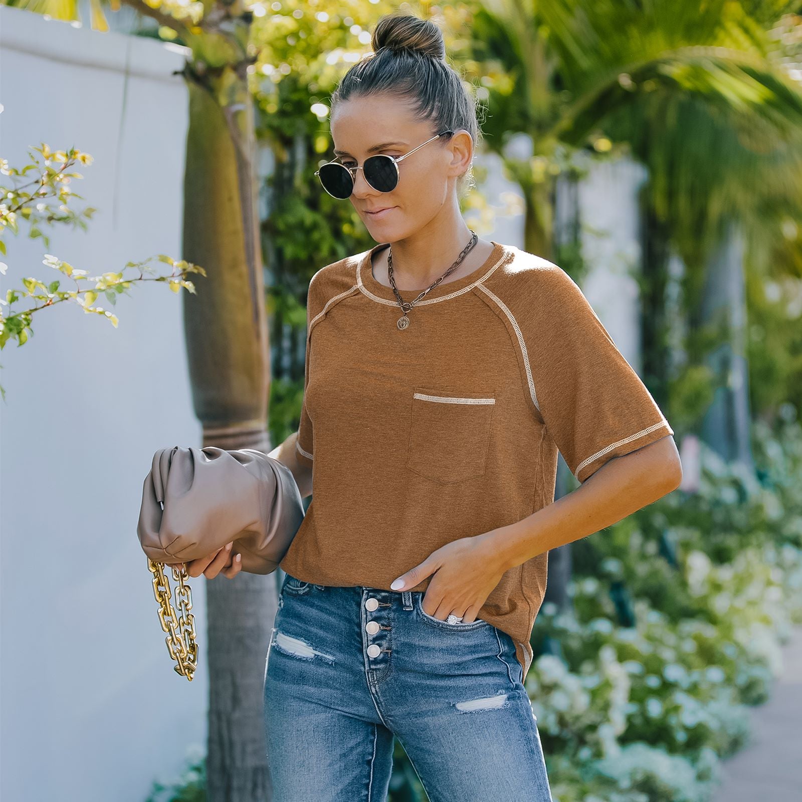 Camiseta básica de verano con cuello redondo, manga corta y bolsillo en el pecho