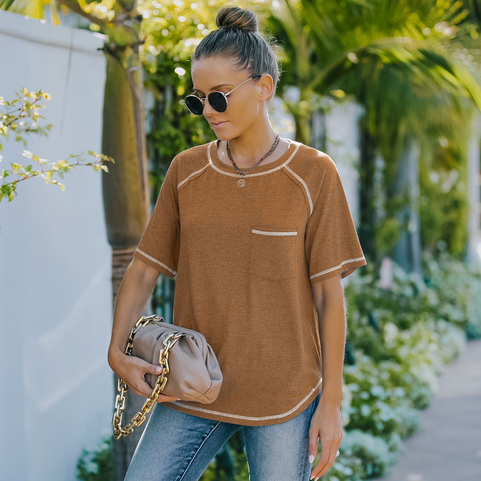 Camiseta básica de verano con cuello redondo, manga corta y bolsillo en el pecho