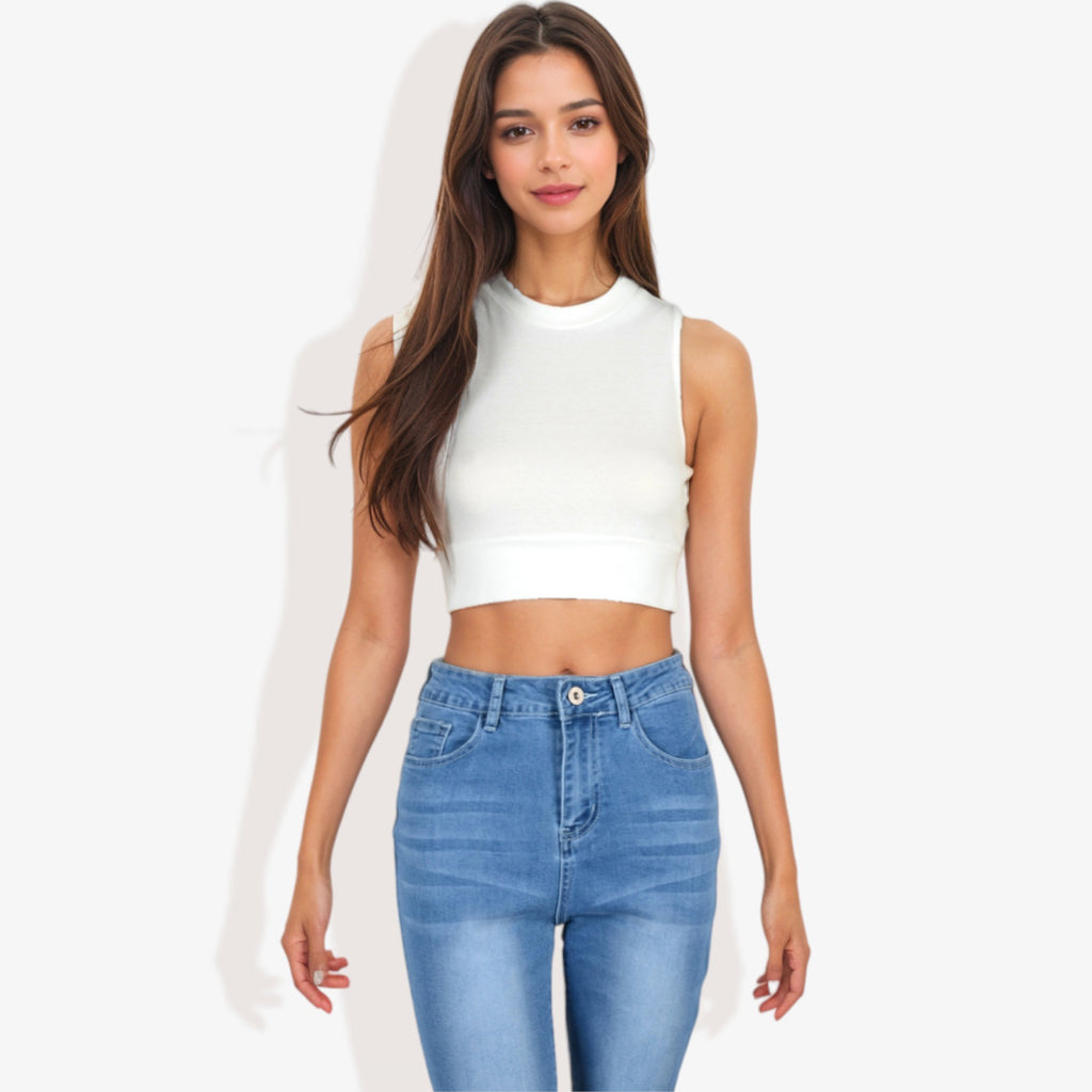 Camiseta corta con cuello alto, espalda abierta y lazo en la cintura 