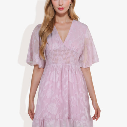 Vestido mini de encaje con escote en V y manga corta