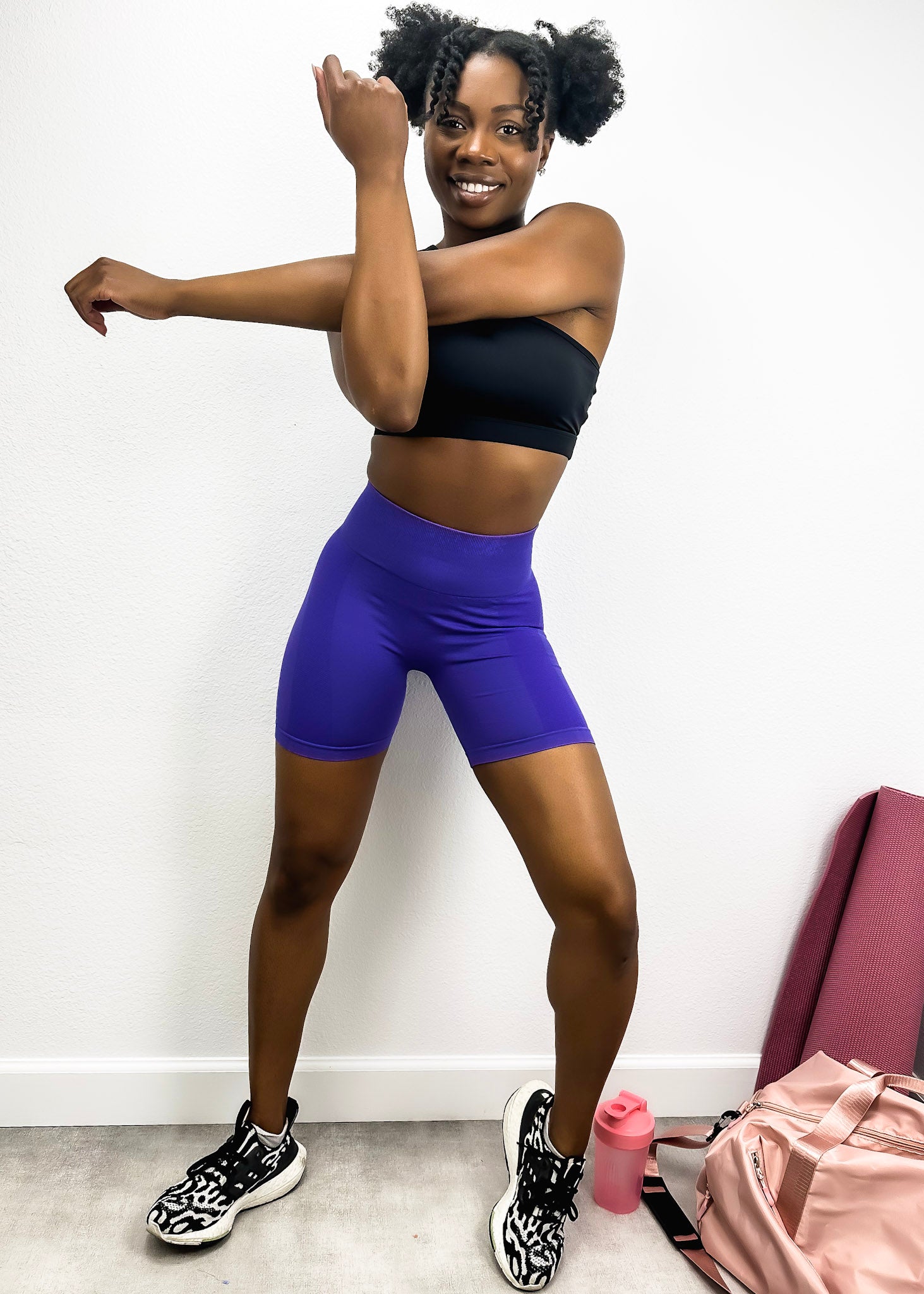 Pantalones cortos deportivos de cintura alta con malla lateral