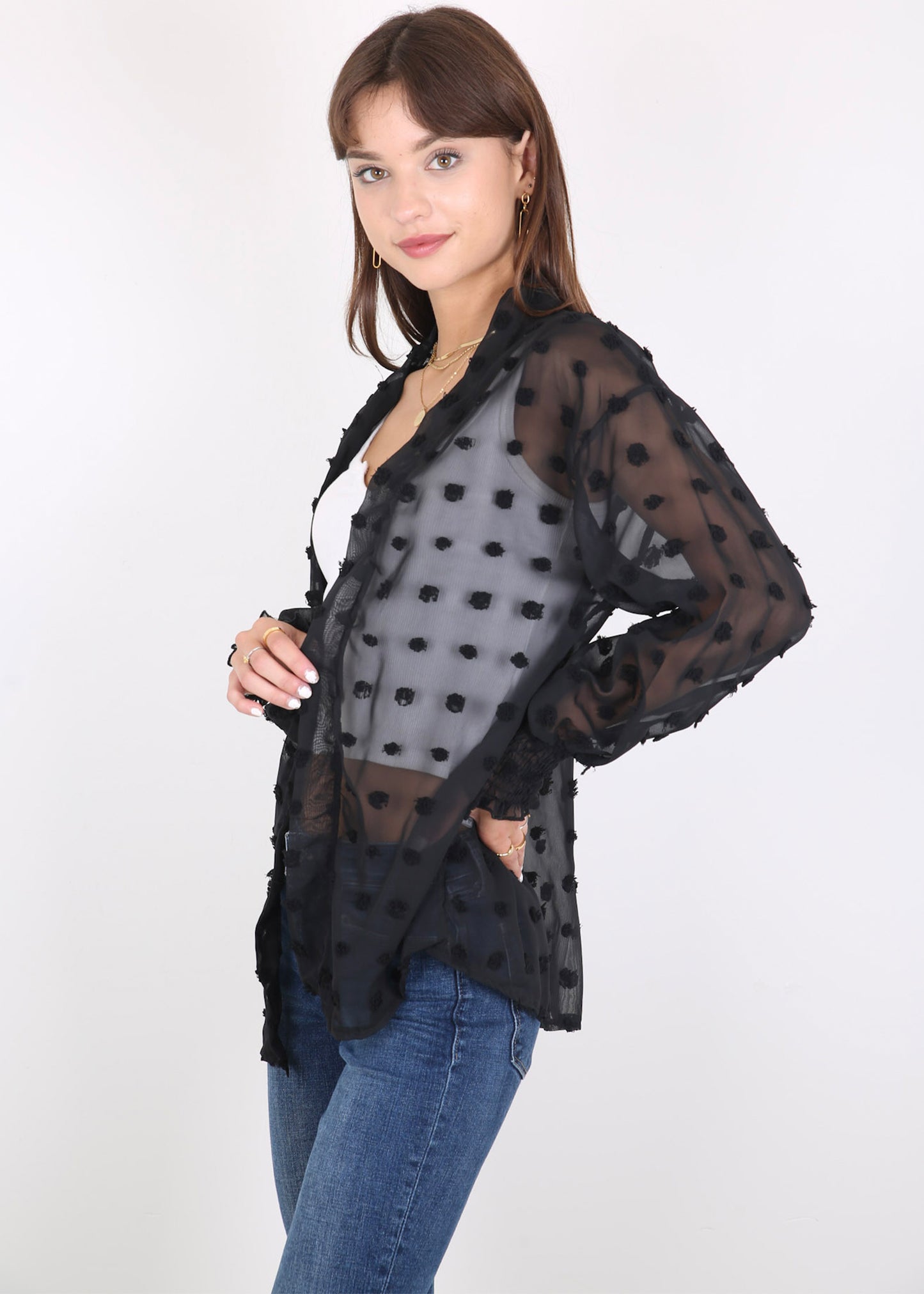 Cárdigan con mangas de obispo y puntos con clip