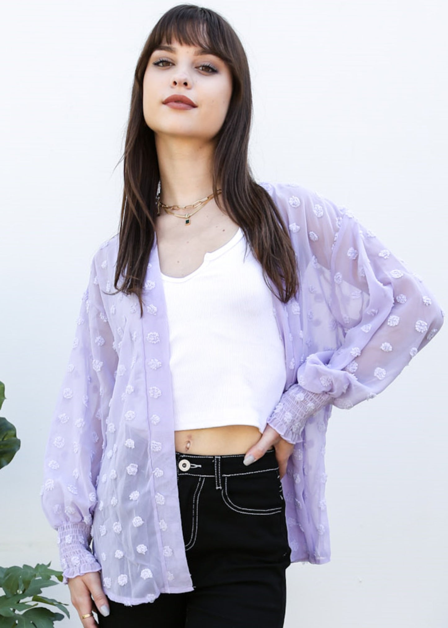 Cárdigan con mangas de obispo y puntos con clip