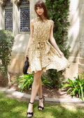 Vestido halter con abertura frontal y flores