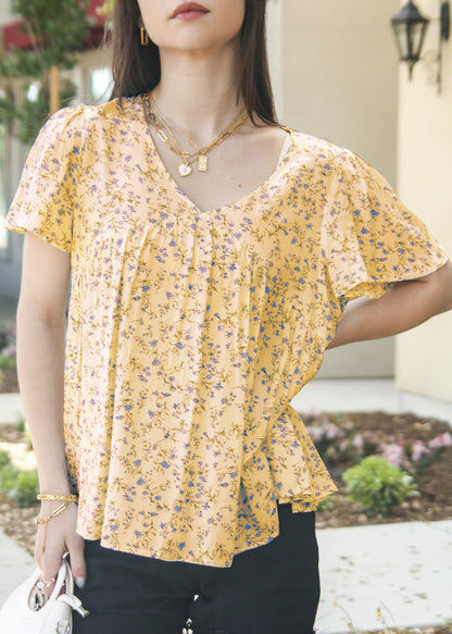 Blusa ligera con estampado floral