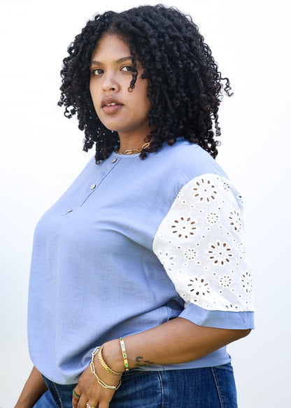 Blusa con estampado floral de crochet en blanco estilo bohemio y mangas de talla grande