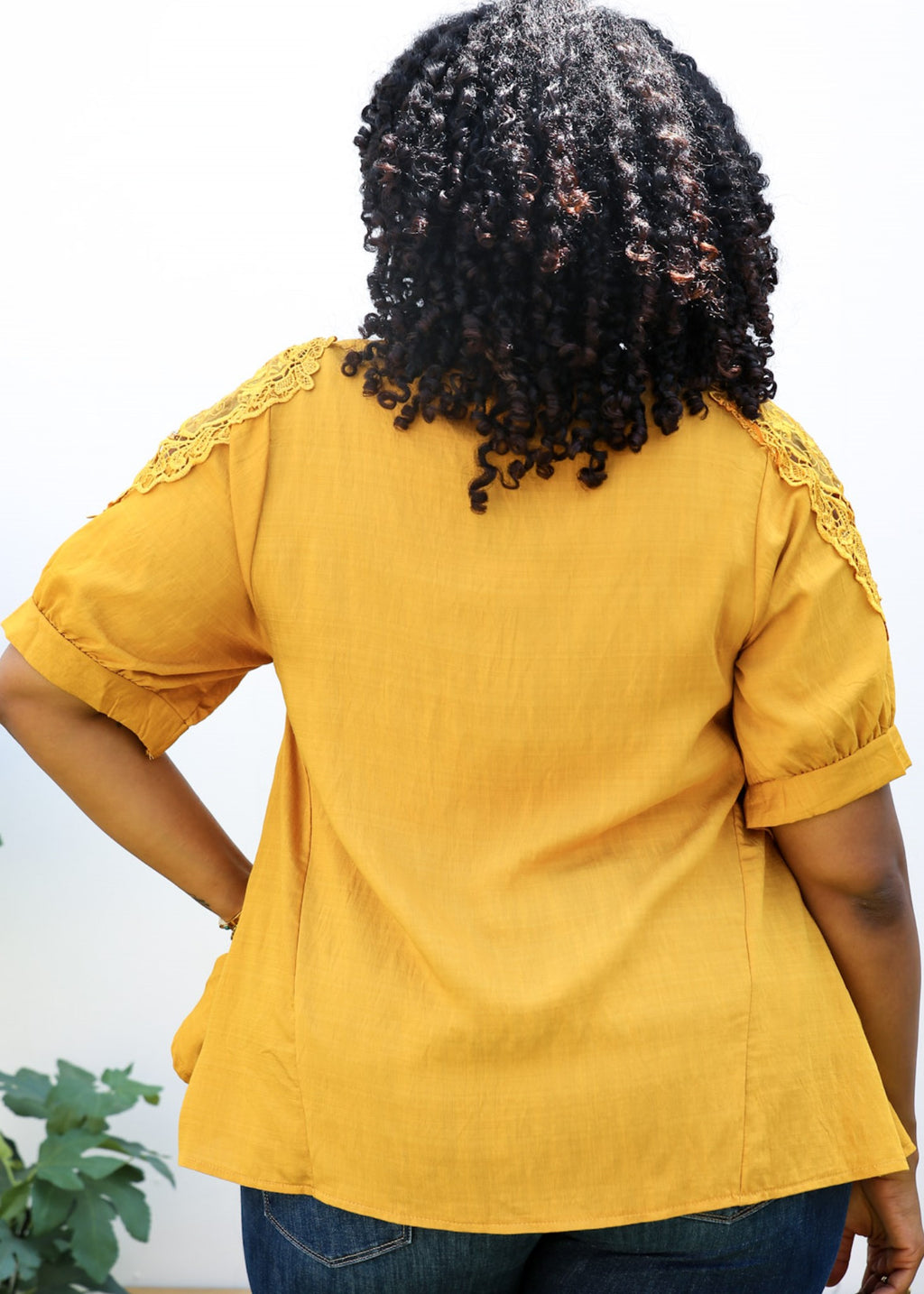Blusa de manga corta con patrón de crochet abstracto de talla grande