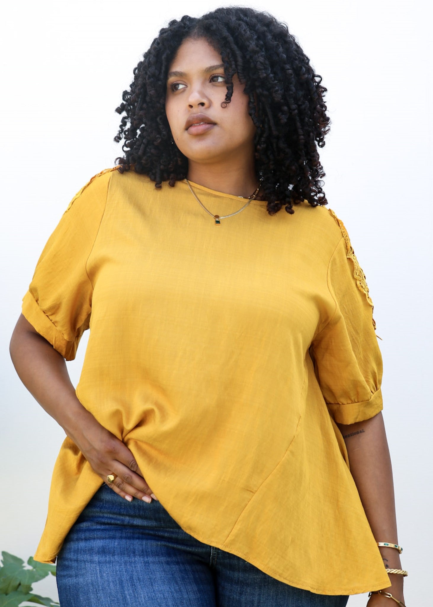 Blusa de manga corta con patrón de crochet abstracto de talla grande