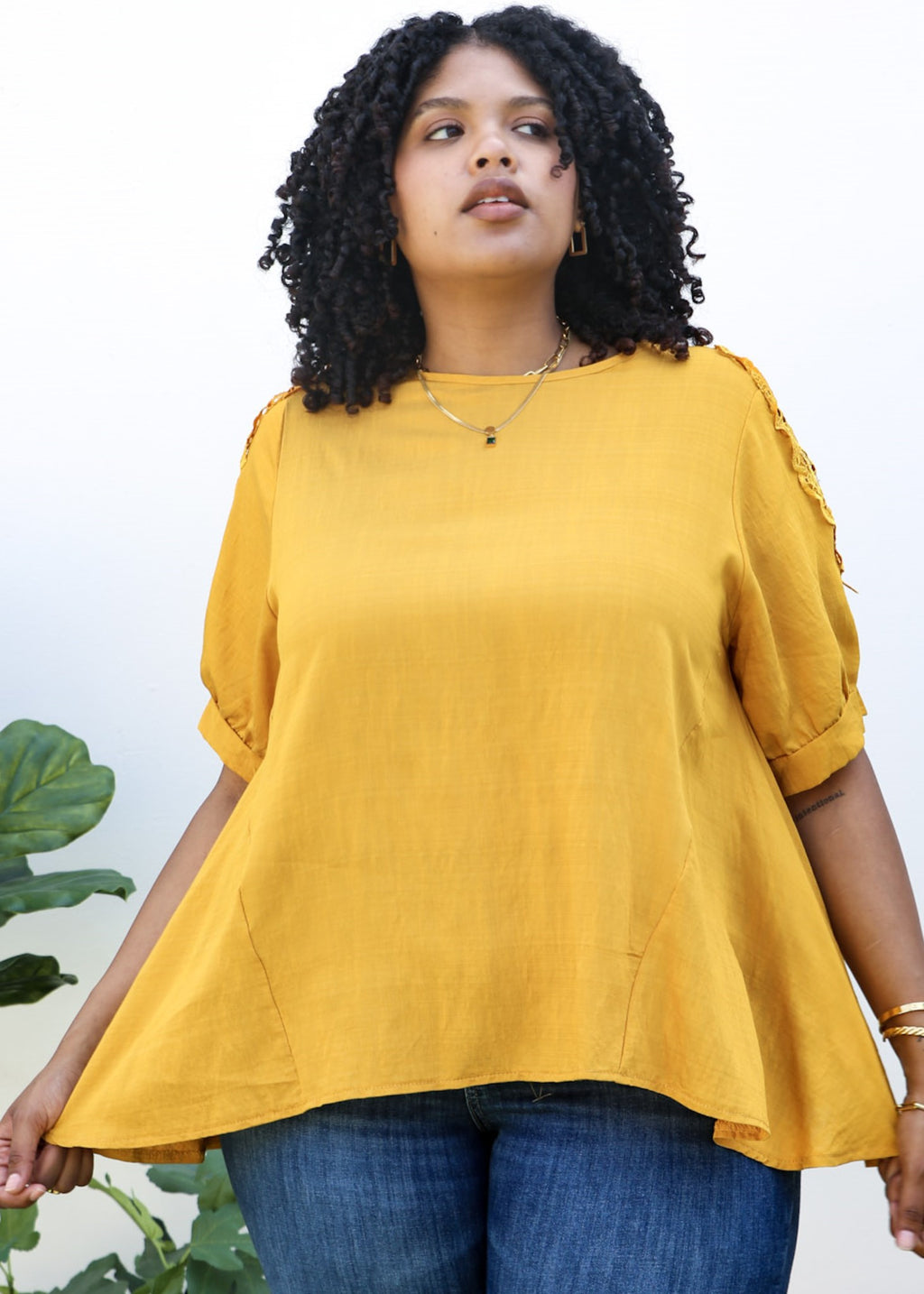 Blusa de manga corta con patrón de crochet abstracto de talla grande