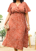 Vestido largo cruzado con estampado floral blanco y escote en V de talla grande 