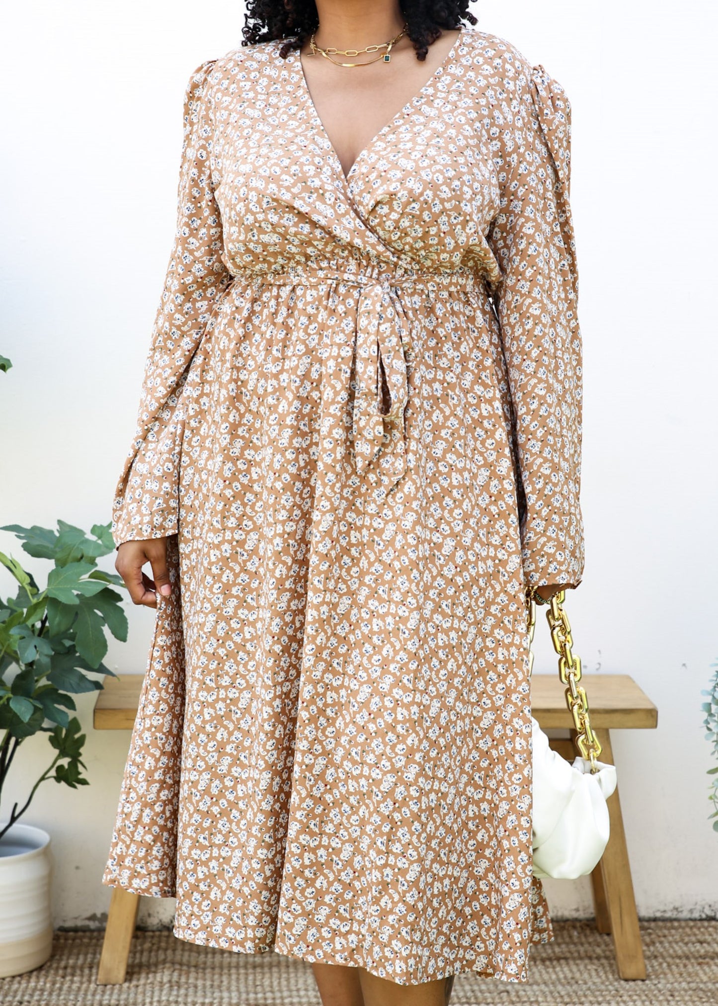 Vestido largo fluido cruzado con estampado de cachemira en talla grande 