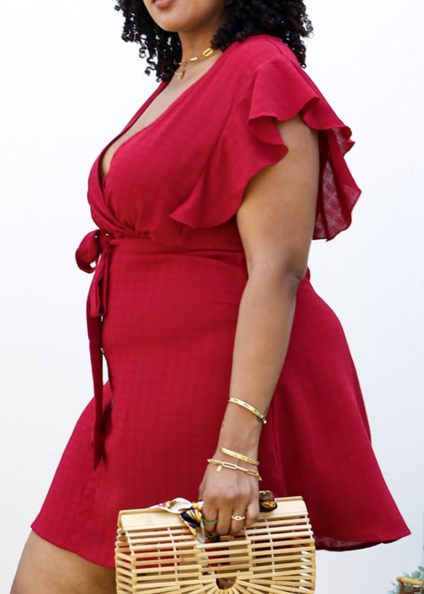 Vestido de fiesta de talla grande de color liso con mangas con volantes 
