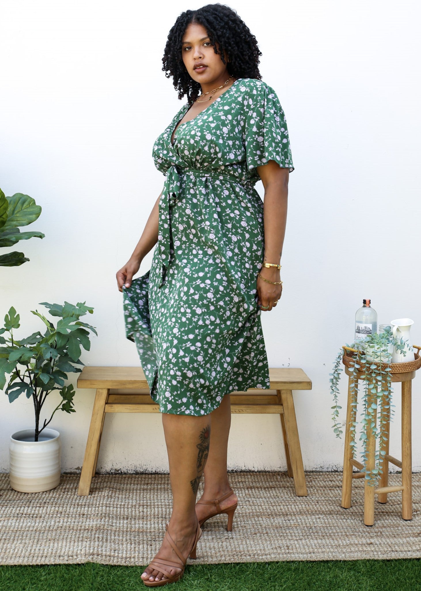 Plus Size Green Maxi Dress with Light Pink Floral Print Plus Size Green Maxi Dress with Light Pink Floral Print