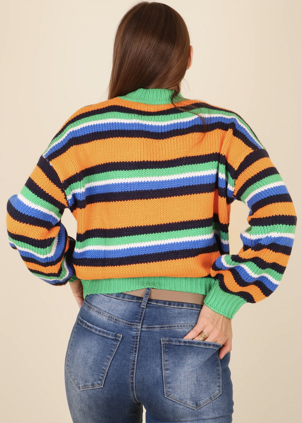 Suéter retro de rayas con cuello redondo