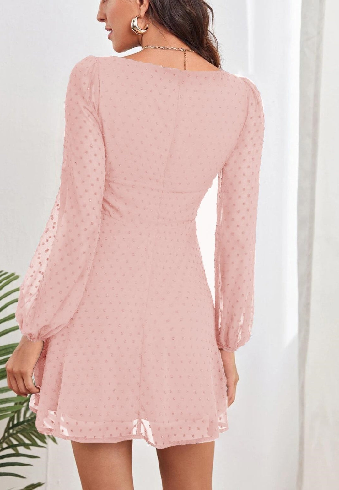 Vestido de escote cuadrado y busto fruncido