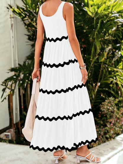 Vestido largo de verano sin mangas con escote redondo, capas, volantes y ribete ondulado