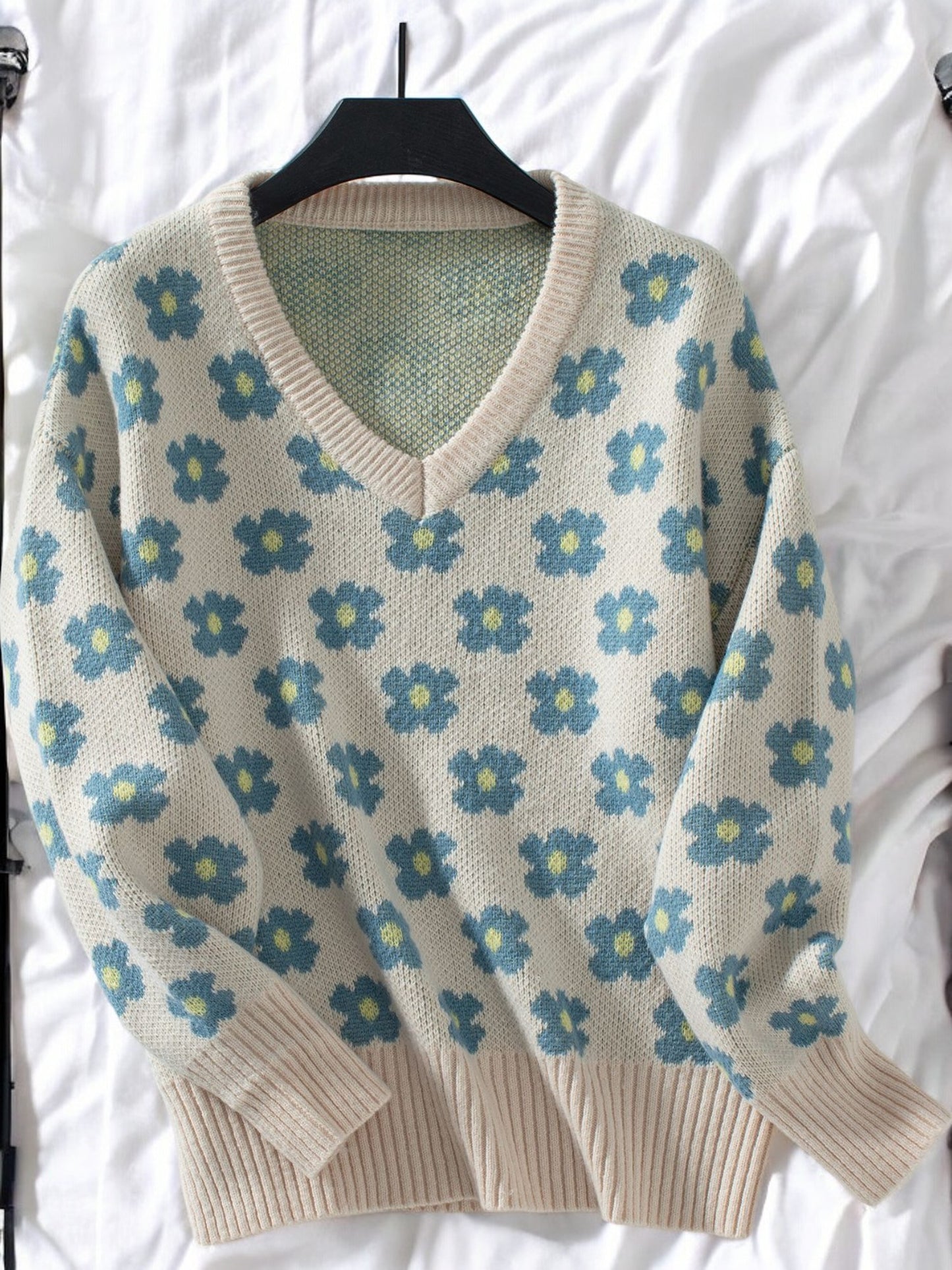 Anna-Kaci Women's Floral Print V-Neck Knit Sweater with Ribbed Cuffs